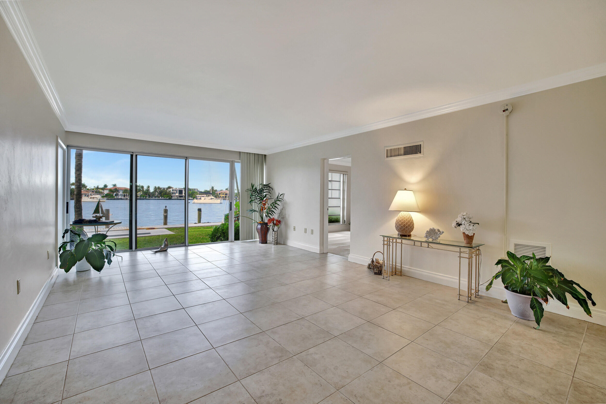 2727 Yacht Club #2a, Fort Lauderdale FL 33304