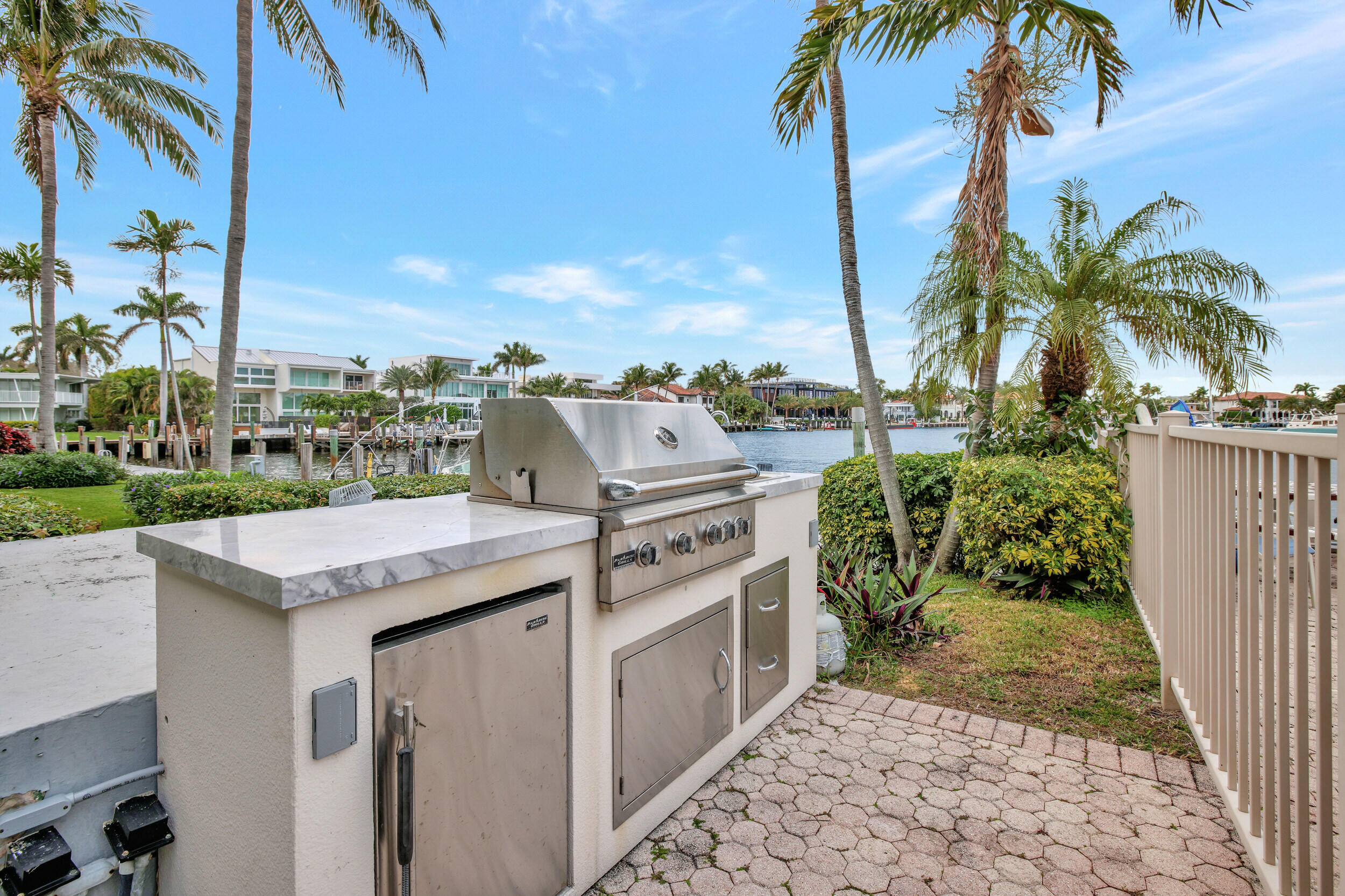 2727 Yacht Club #2a, Fort Lauderdale FL 33304