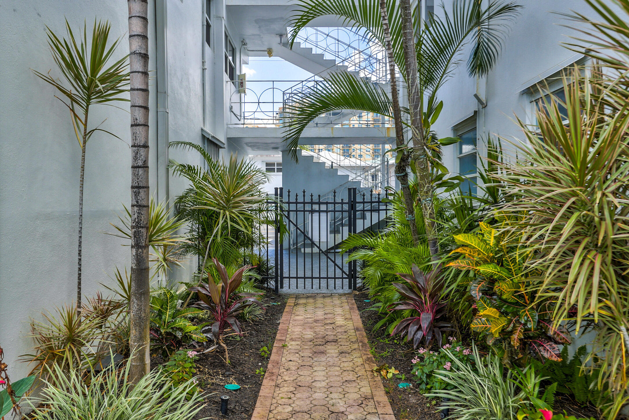 2727 Yacht Club #2a, Fort Lauderdale FL 33304
