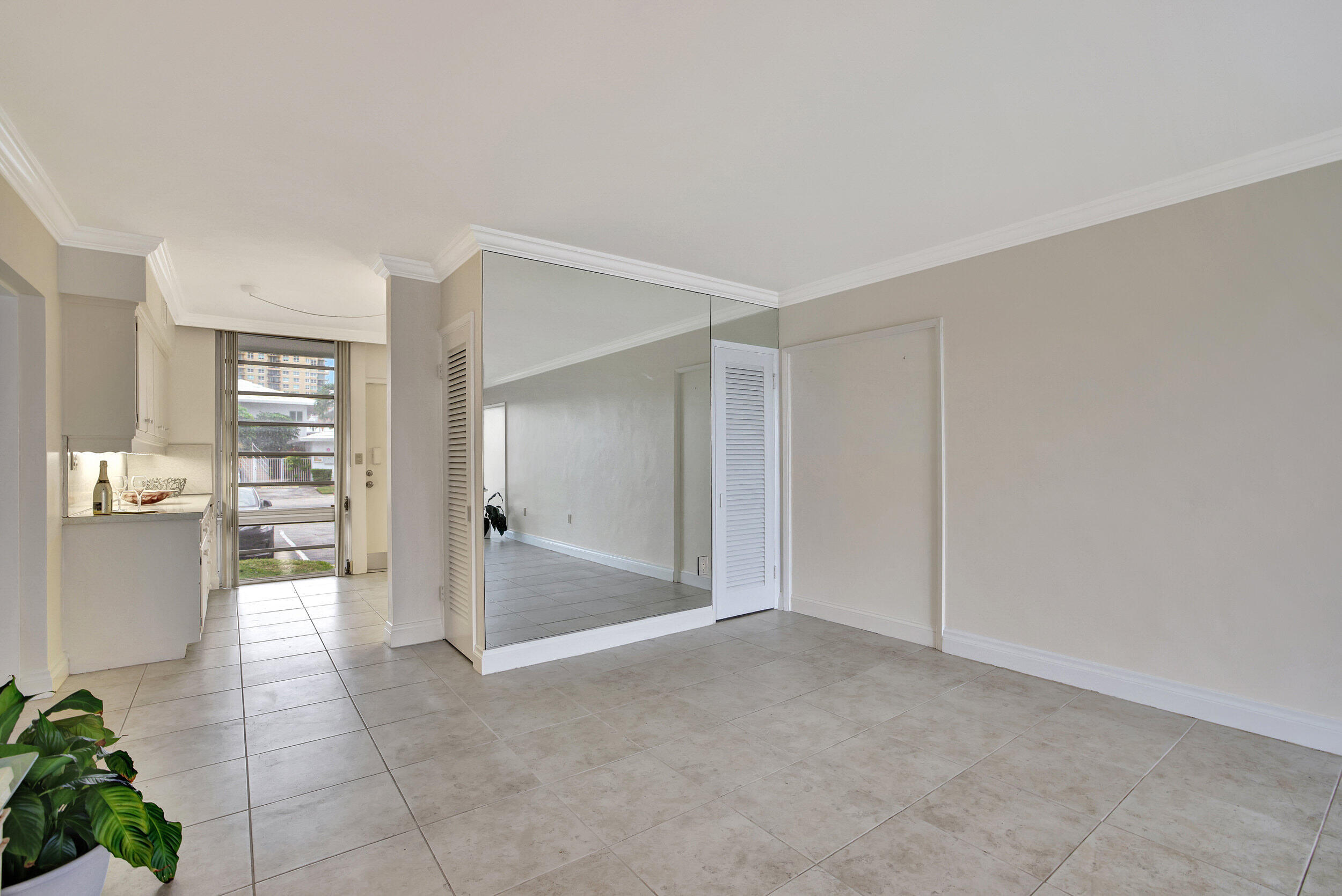 2727 Yacht Club #2a, Fort Lauderdale FL 33304