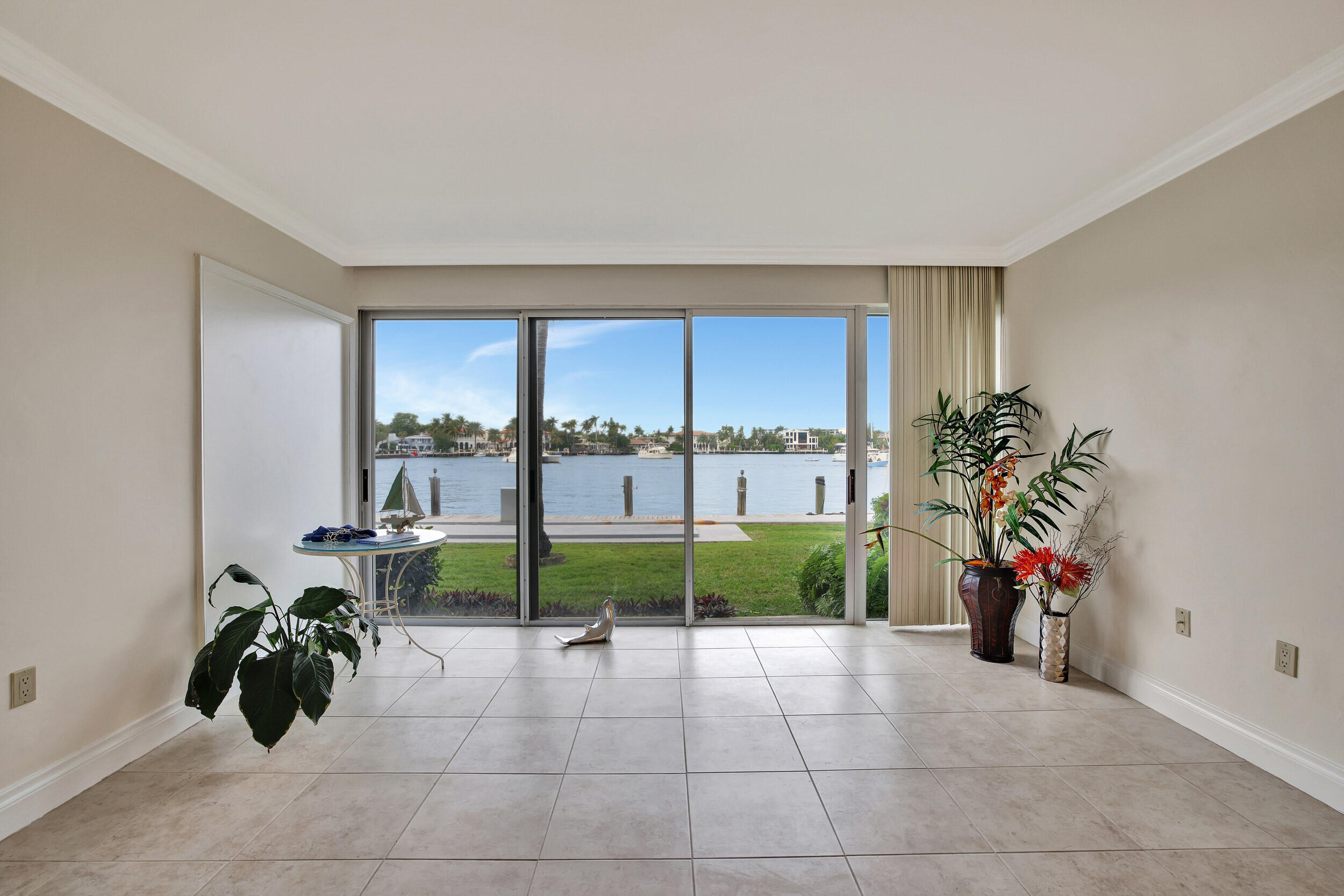 2727 Yacht Club #2a, Fort Lauderdale FL 33304