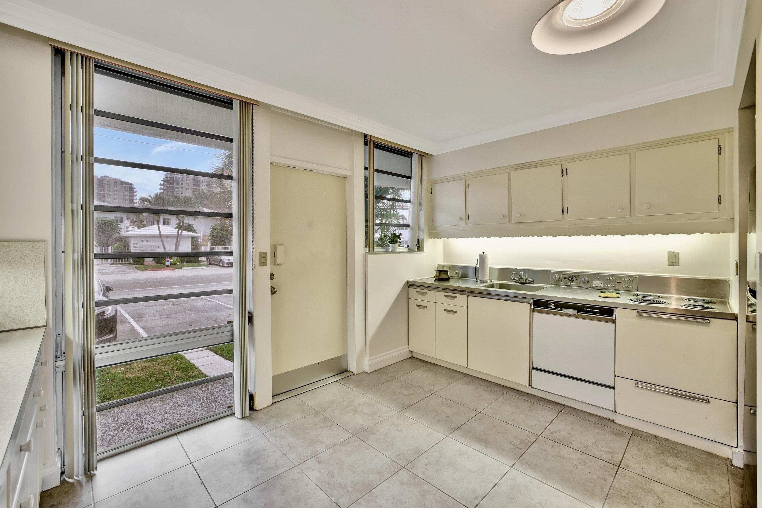 2727 Yacht Club #2a, Fort Lauderdale FL 33304