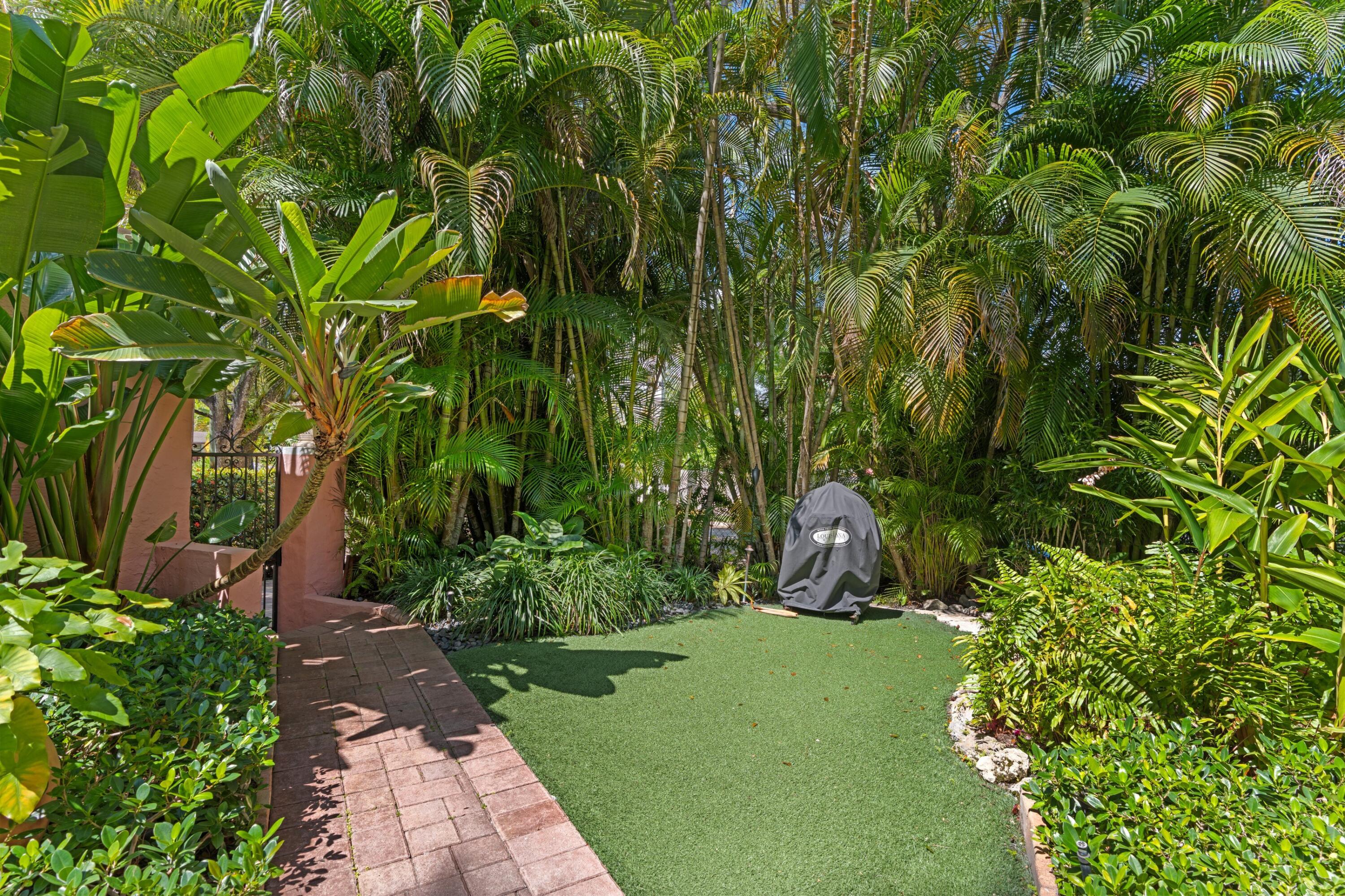 746 Upland, West Palm Beach FL 33401