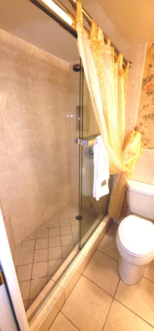 1051 Hillsboro Mile #407e, Hillsboro Beach FL 33062
