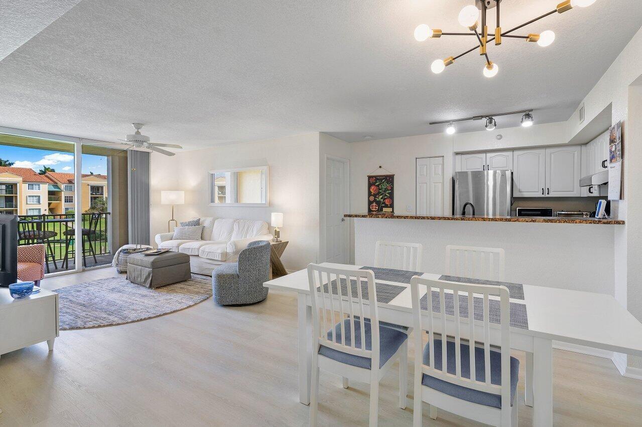 157 Yacht Club #206, Hypoluxo FL 33462