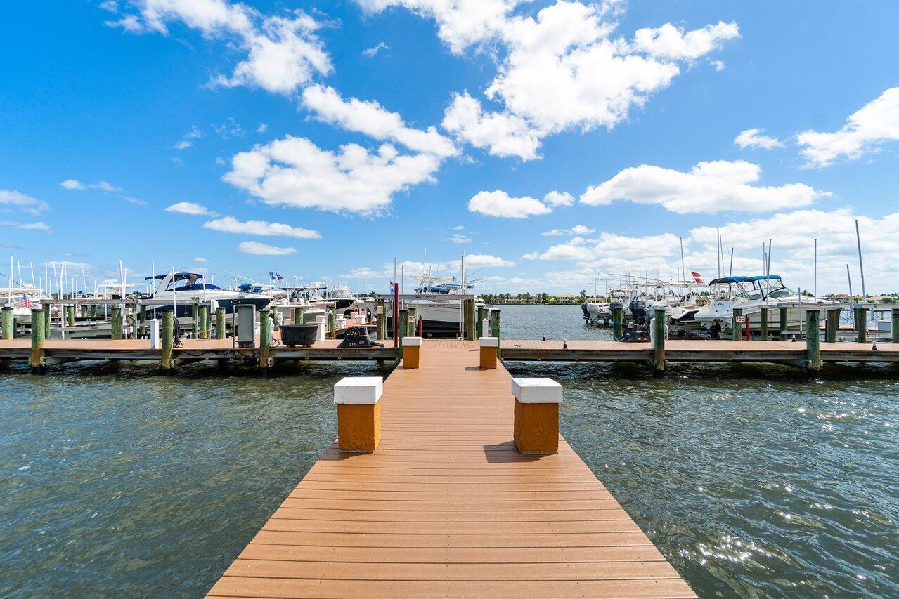 157 Yacht Club #206, Hypoluxo FL 33462