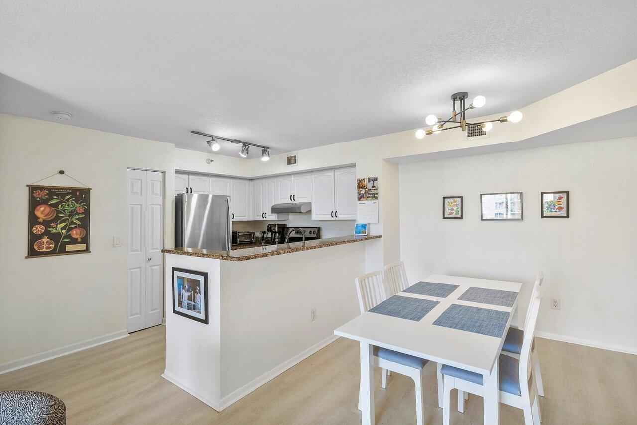 157 Yacht Club #206, Hypoluxo FL 33462
