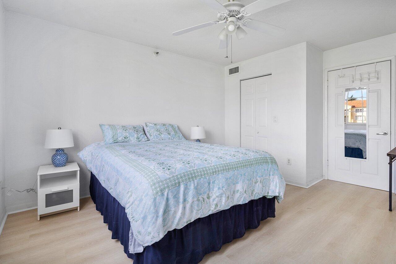 157 Yacht Club #206, Hypoluxo FL 33462