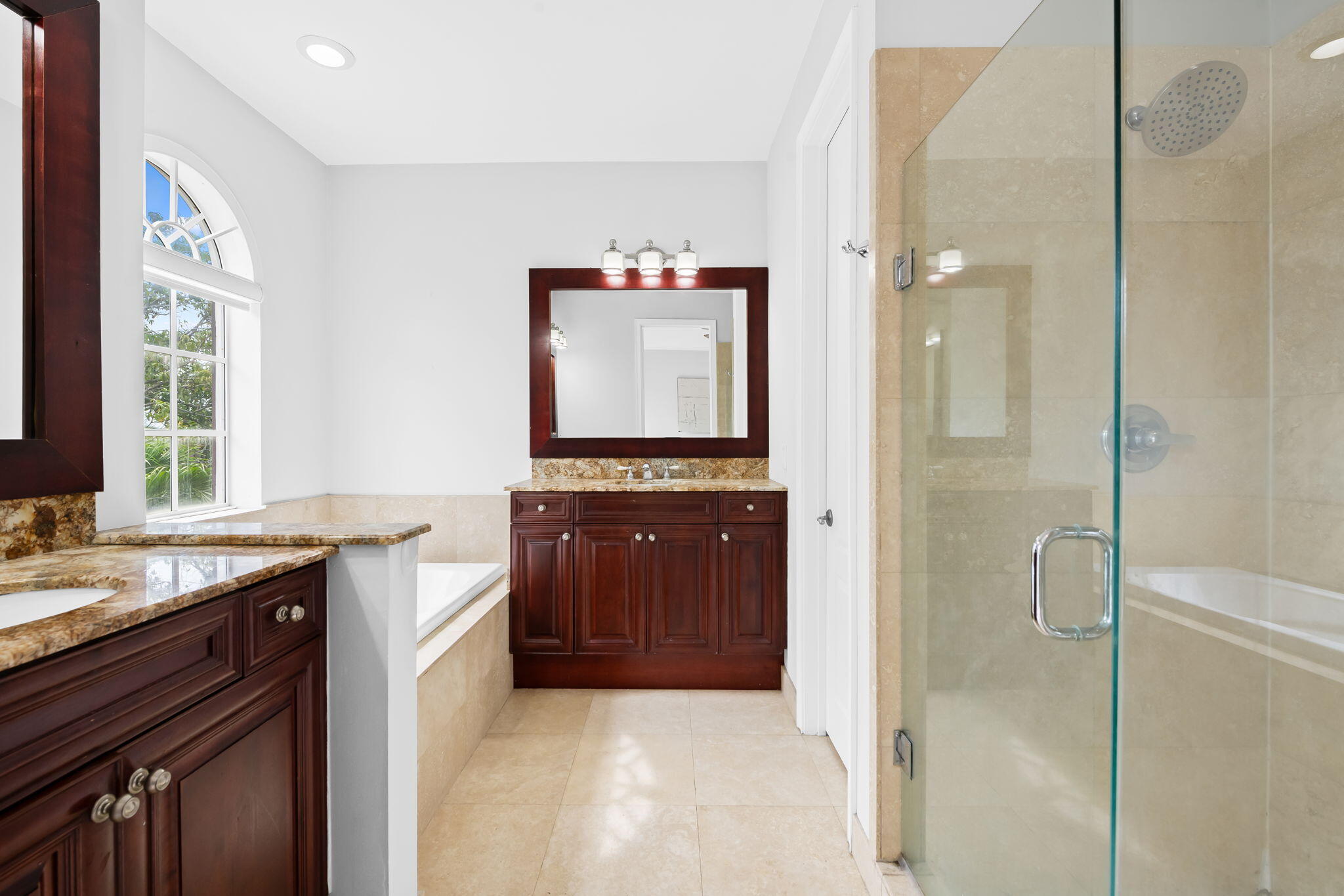 500 SE 7th #105, Fort Lauderdale FL 33301
