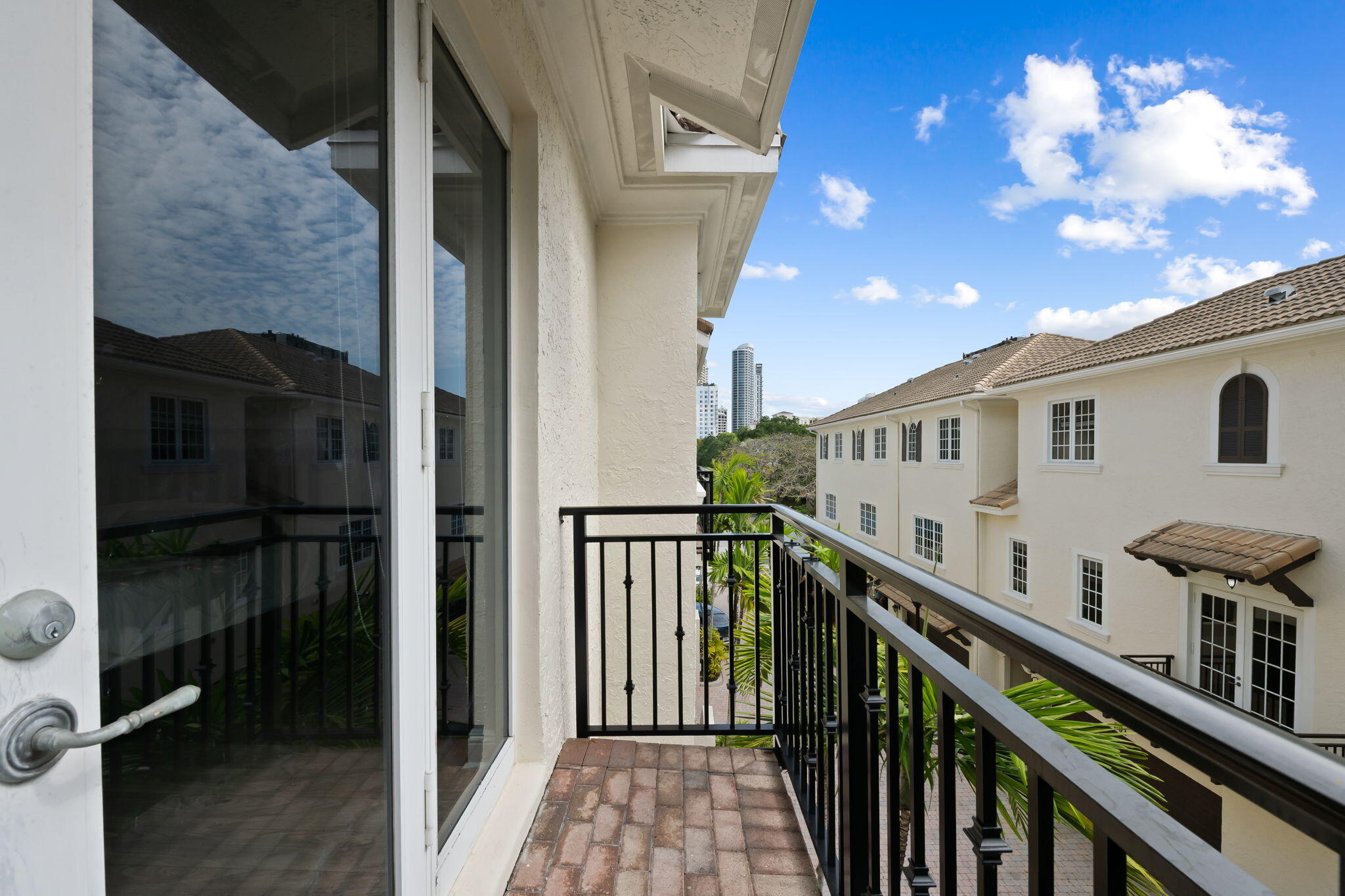 500 SE 7th #105, Fort Lauderdale FL 33301