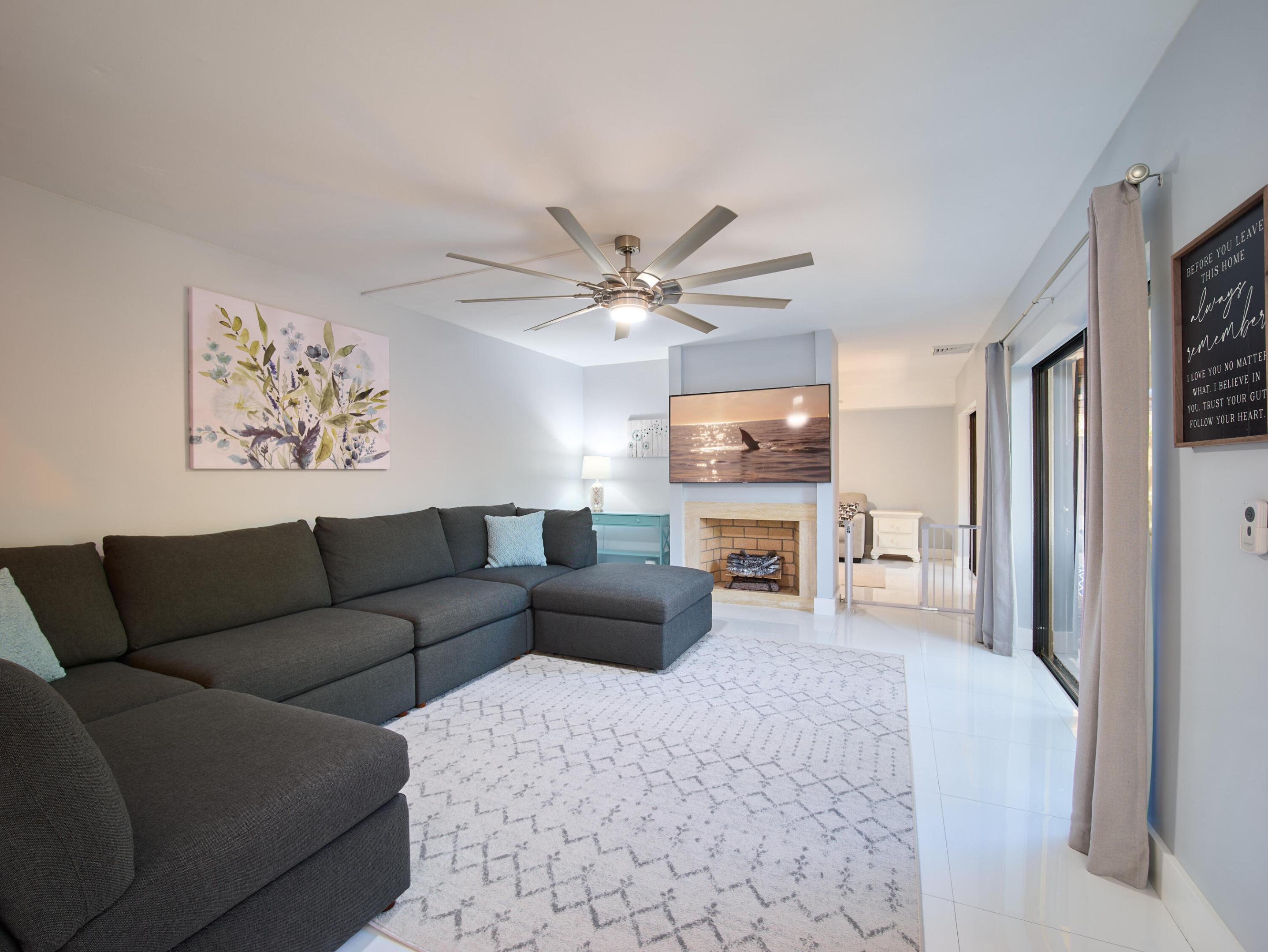 803 8th, Palm Beach Gardens FL 33418