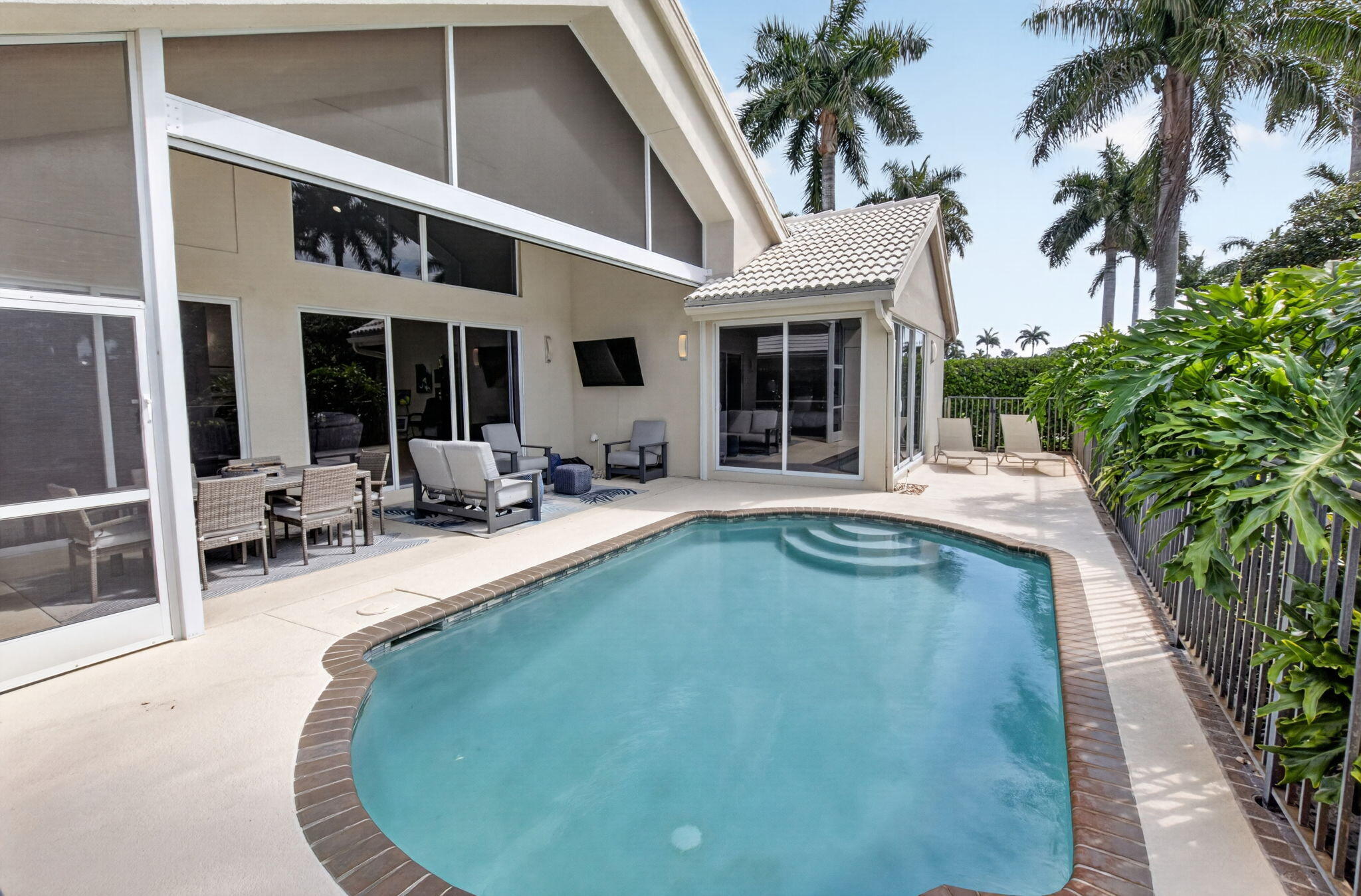 17320 Loch Lomond, Boca Raton FL 33496