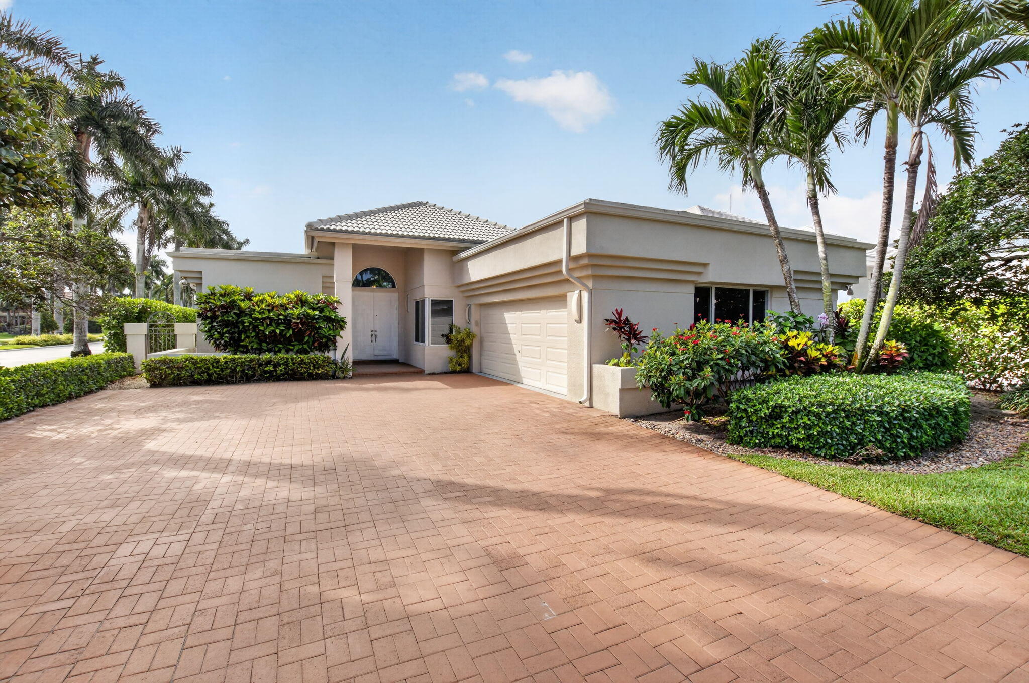 17320 Loch Lomond, Boca Raton FL 33496