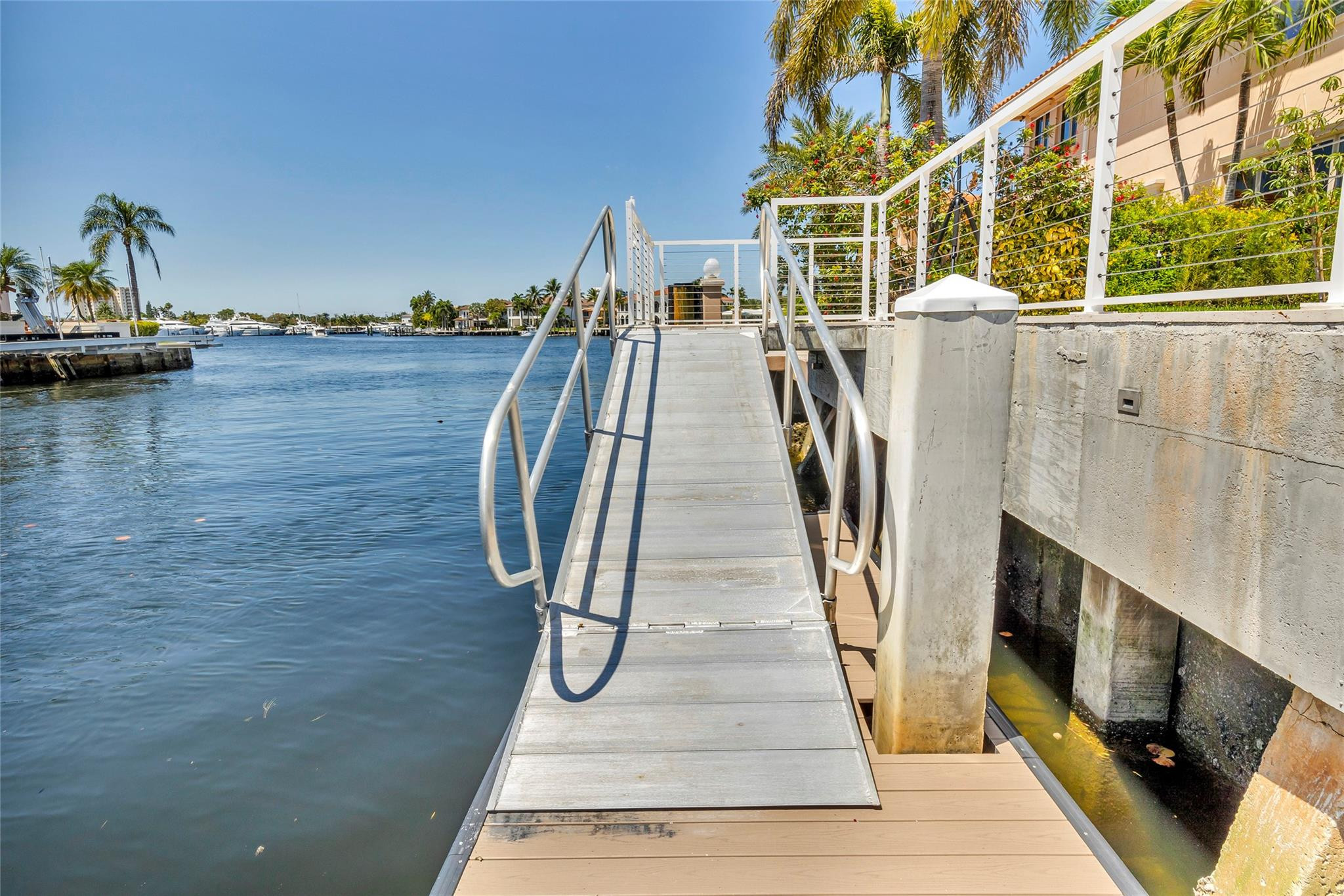 633 4th Key, Fort Lauderdale FL 33304
