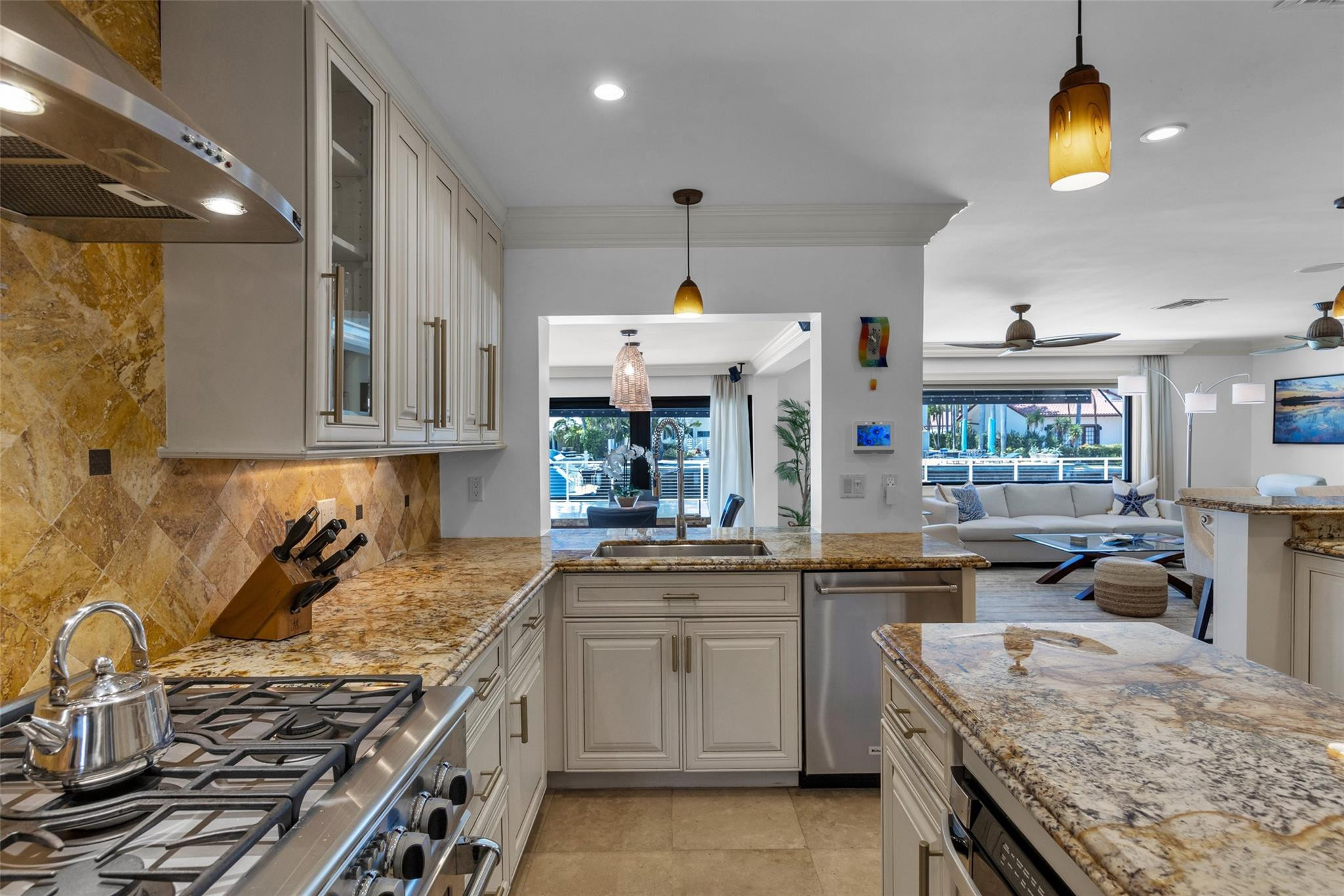 633 4th Key, Fort Lauderdale FL 33304