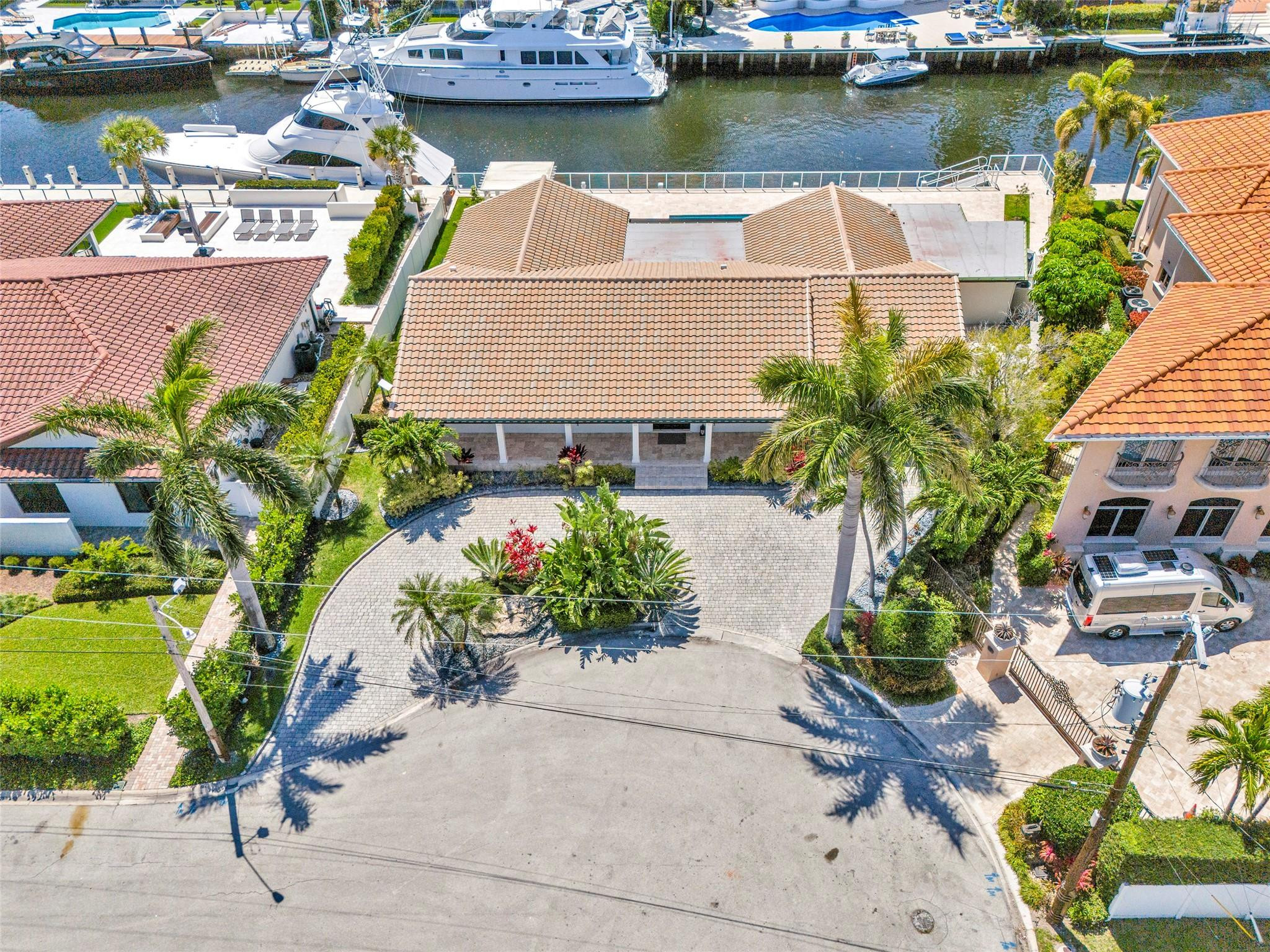633 4th Key, Fort Lauderdale FL 33304
