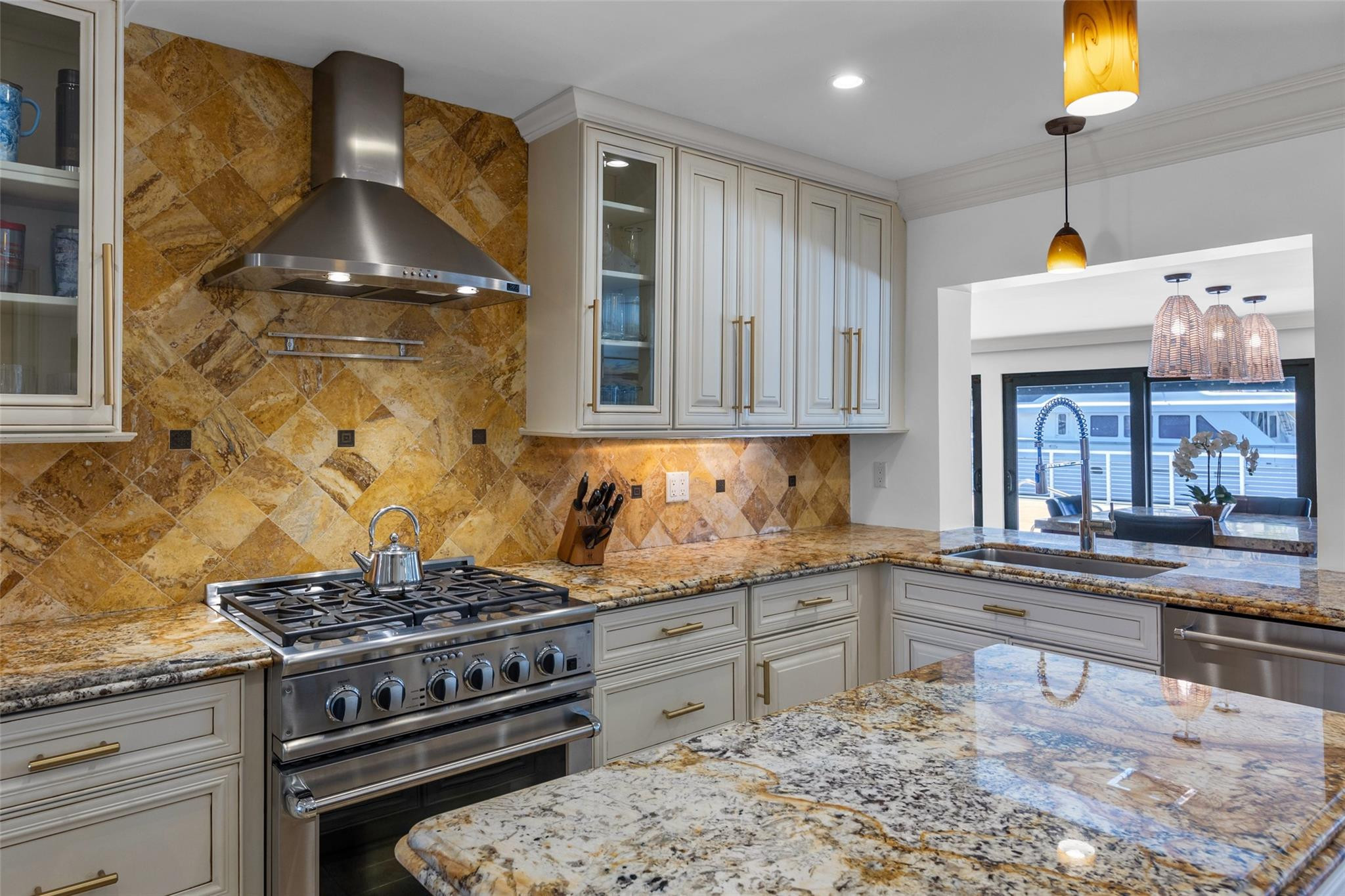 633 4th Key, Fort Lauderdale FL 33304