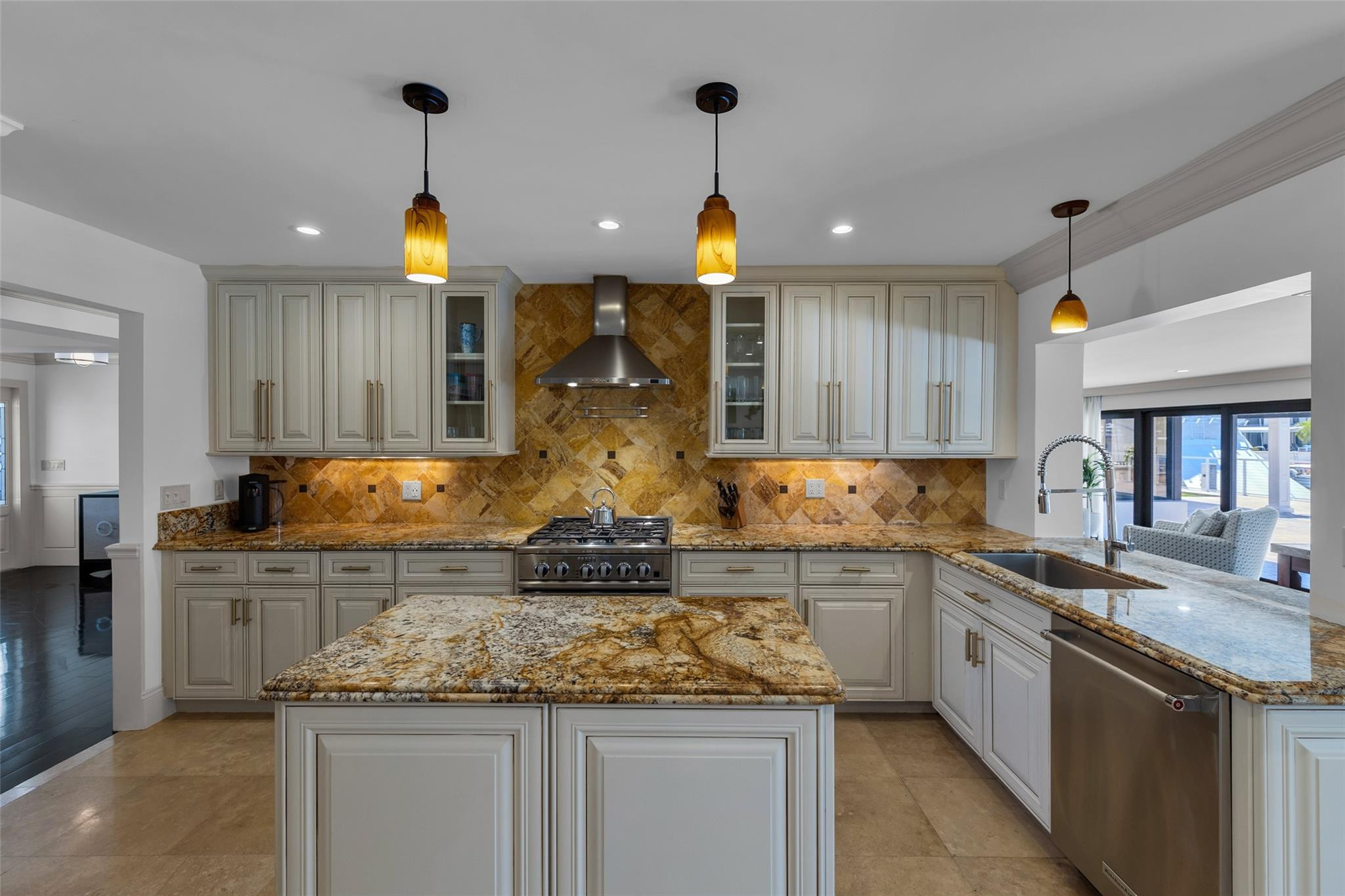 633 4th Key, Fort Lauderdale FL 33304