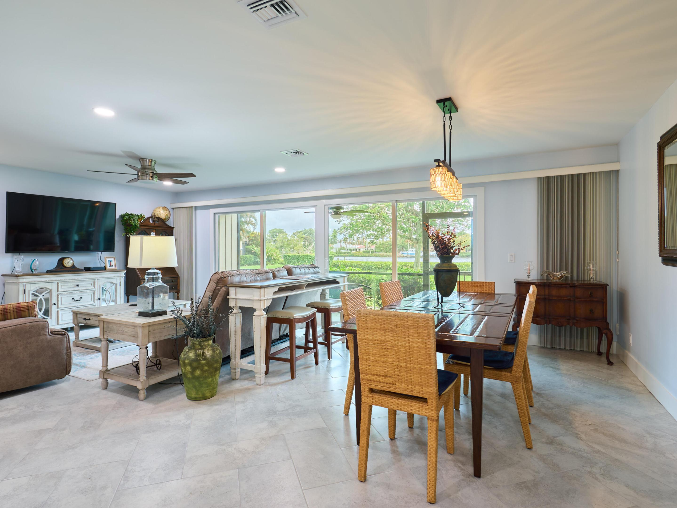 9130 SE Riverfront #J, Jupiter FL 33469