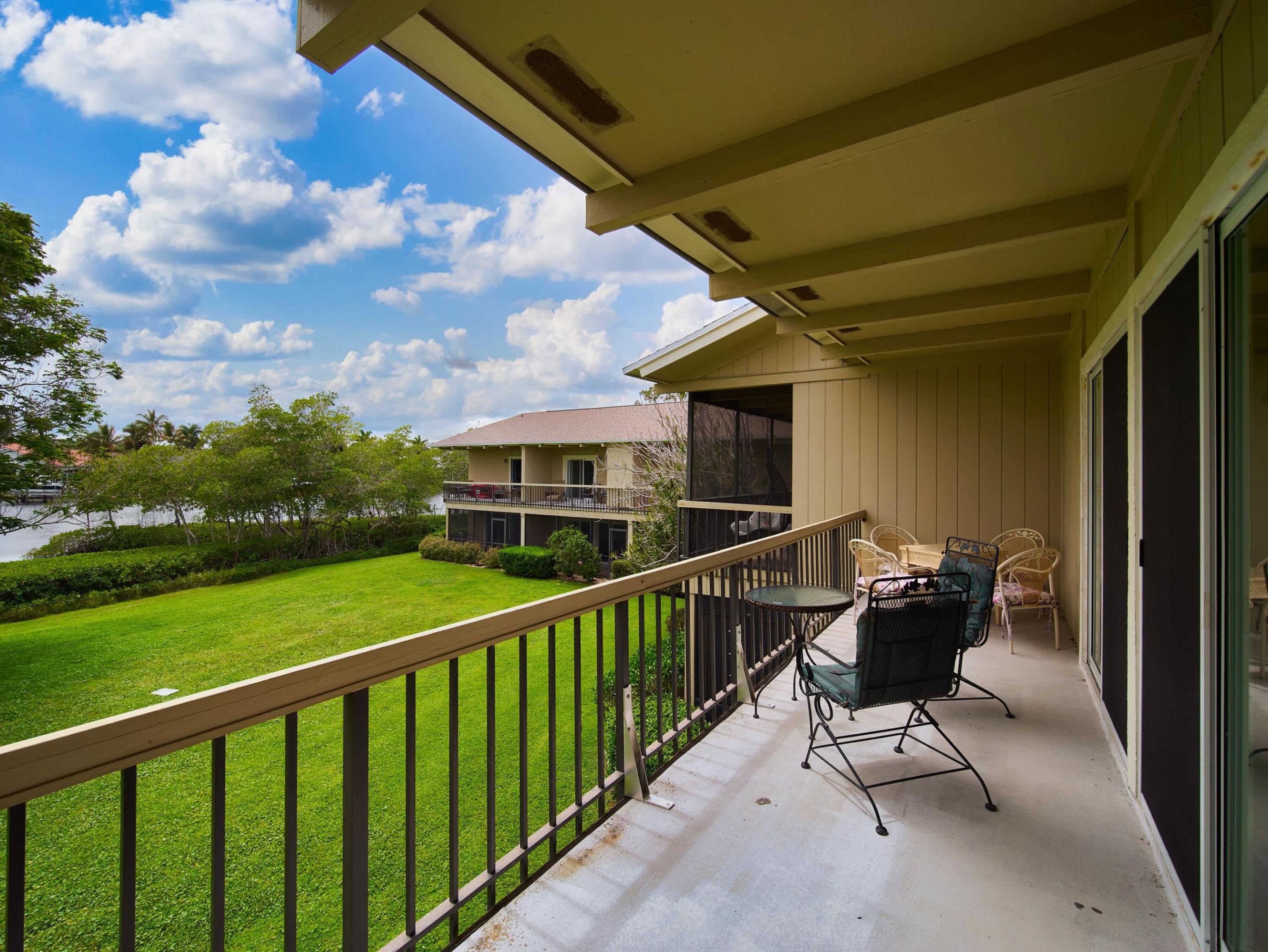 9130 SE Riverfront #J, Jupiter FL 33469