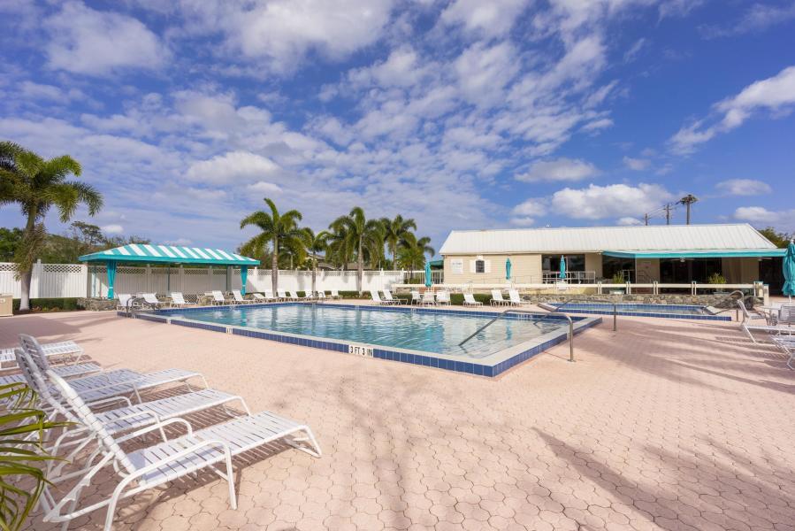 9130 SE Riverfront #J, Jupiter FL 33469