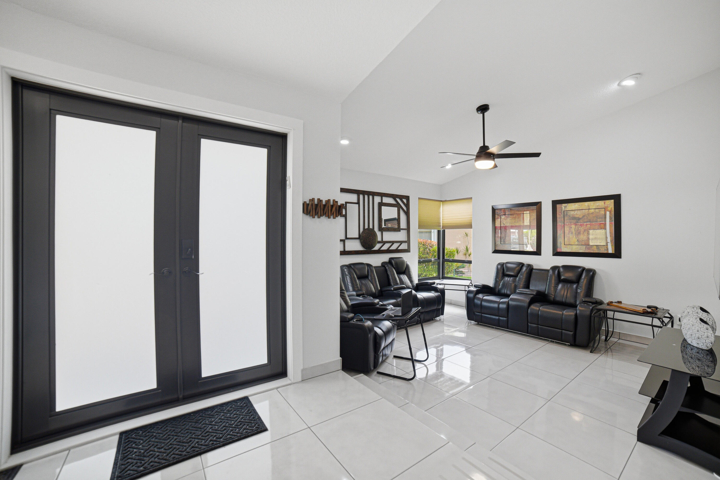 7614 NW 87th, Tamarac FL 33321