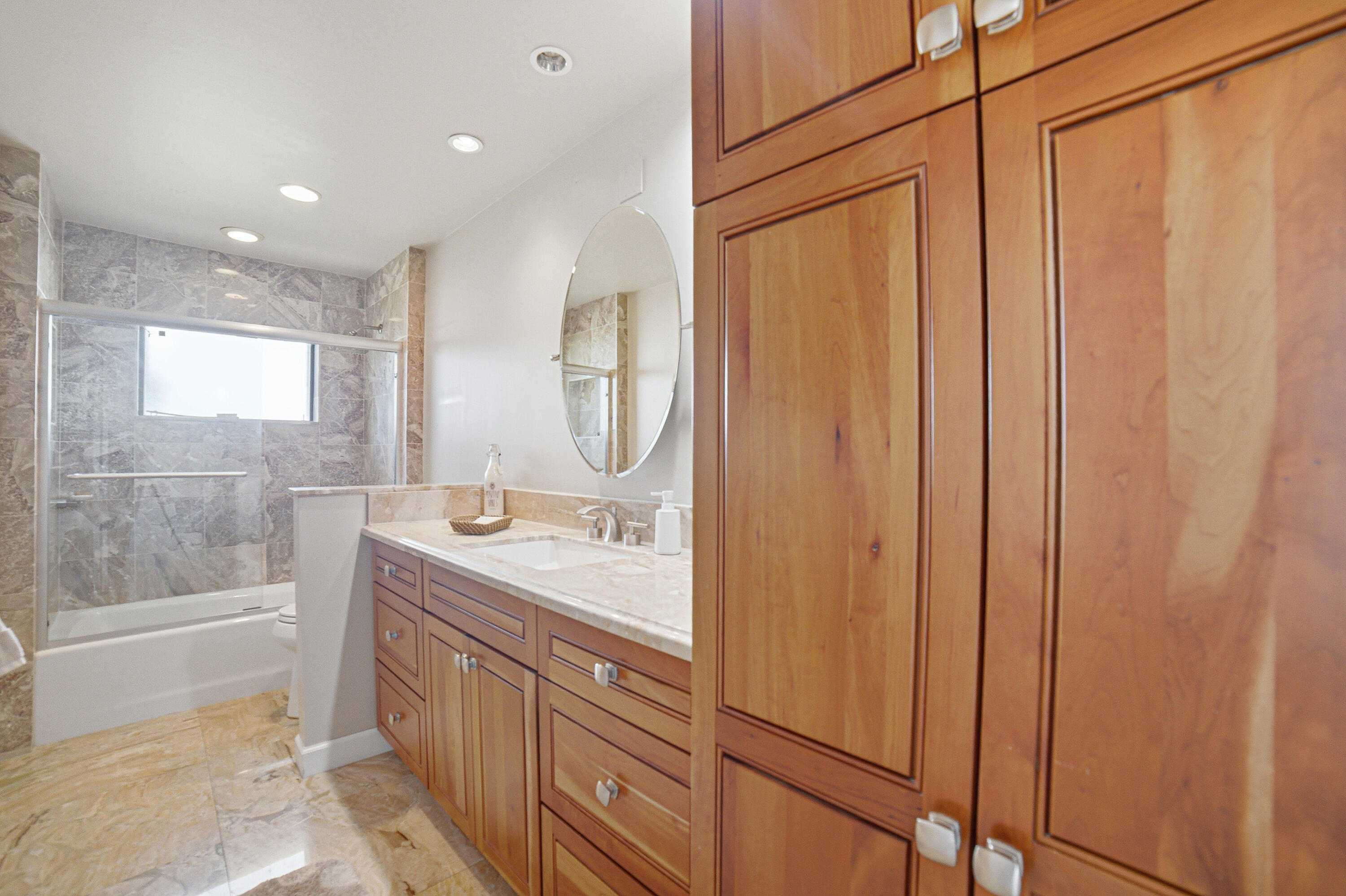 7614 NW 87th, Tamarac FL 33321