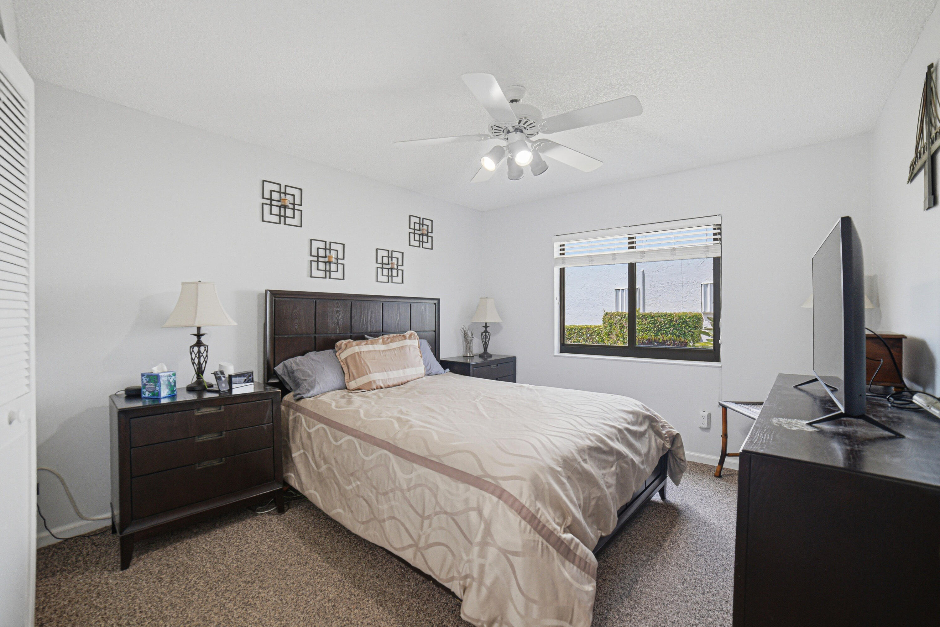 7614 NW 87th, Tamarac FL 33321