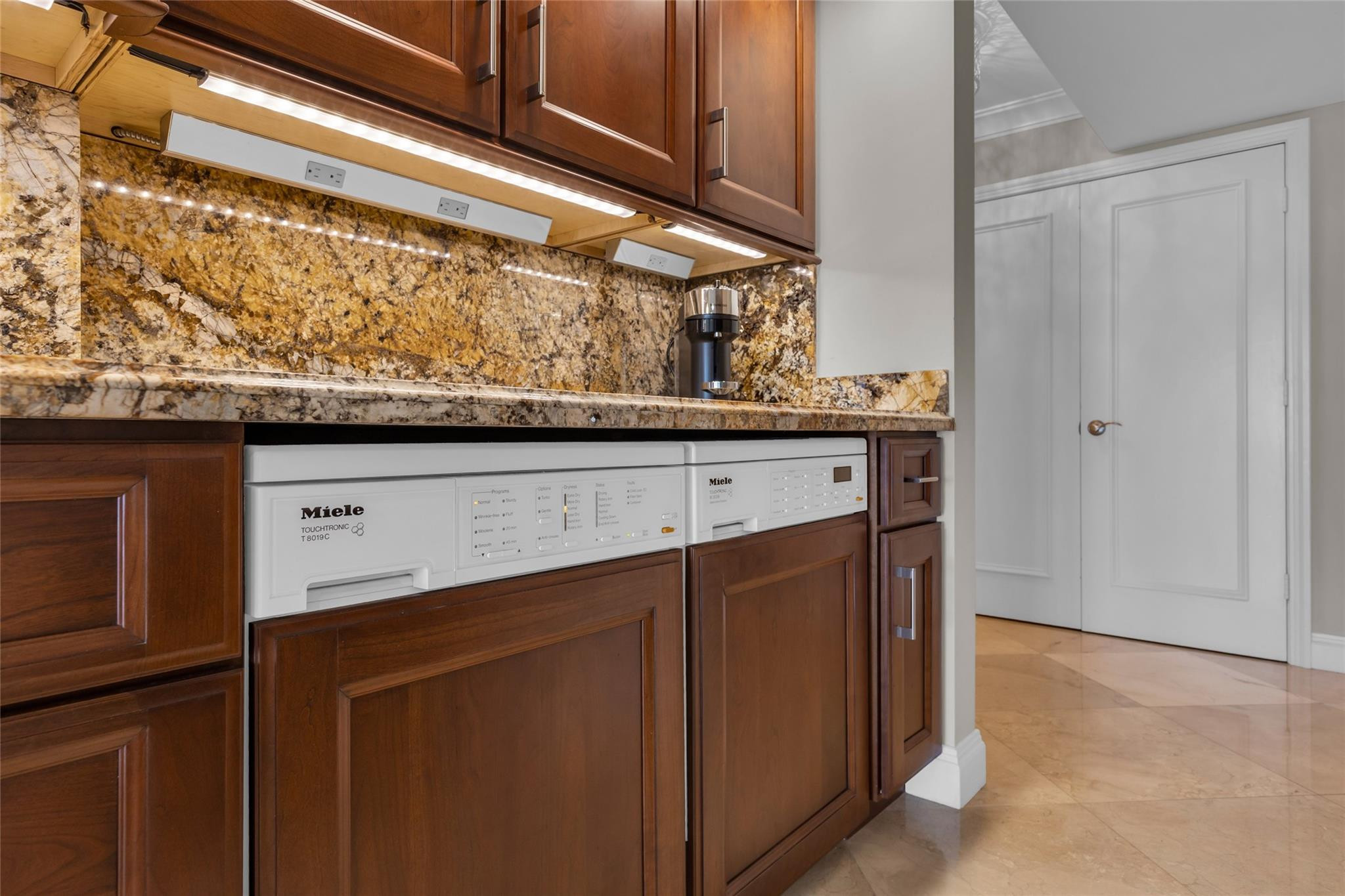 2200 S Ocean #2805, Fort Lauderdale FL 33316