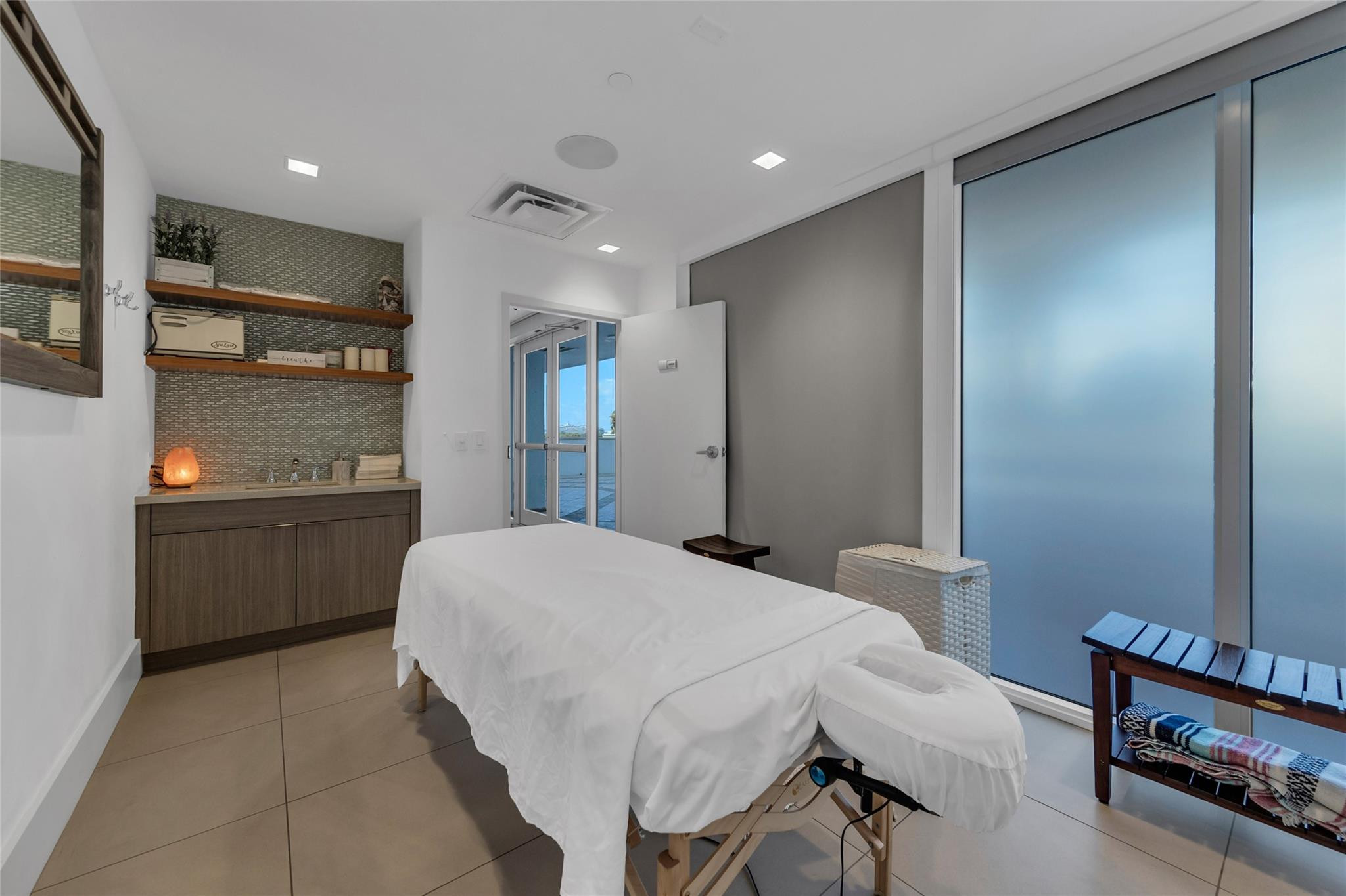 2200 S Ocean #2805, Fort Lauderdale FL 33316