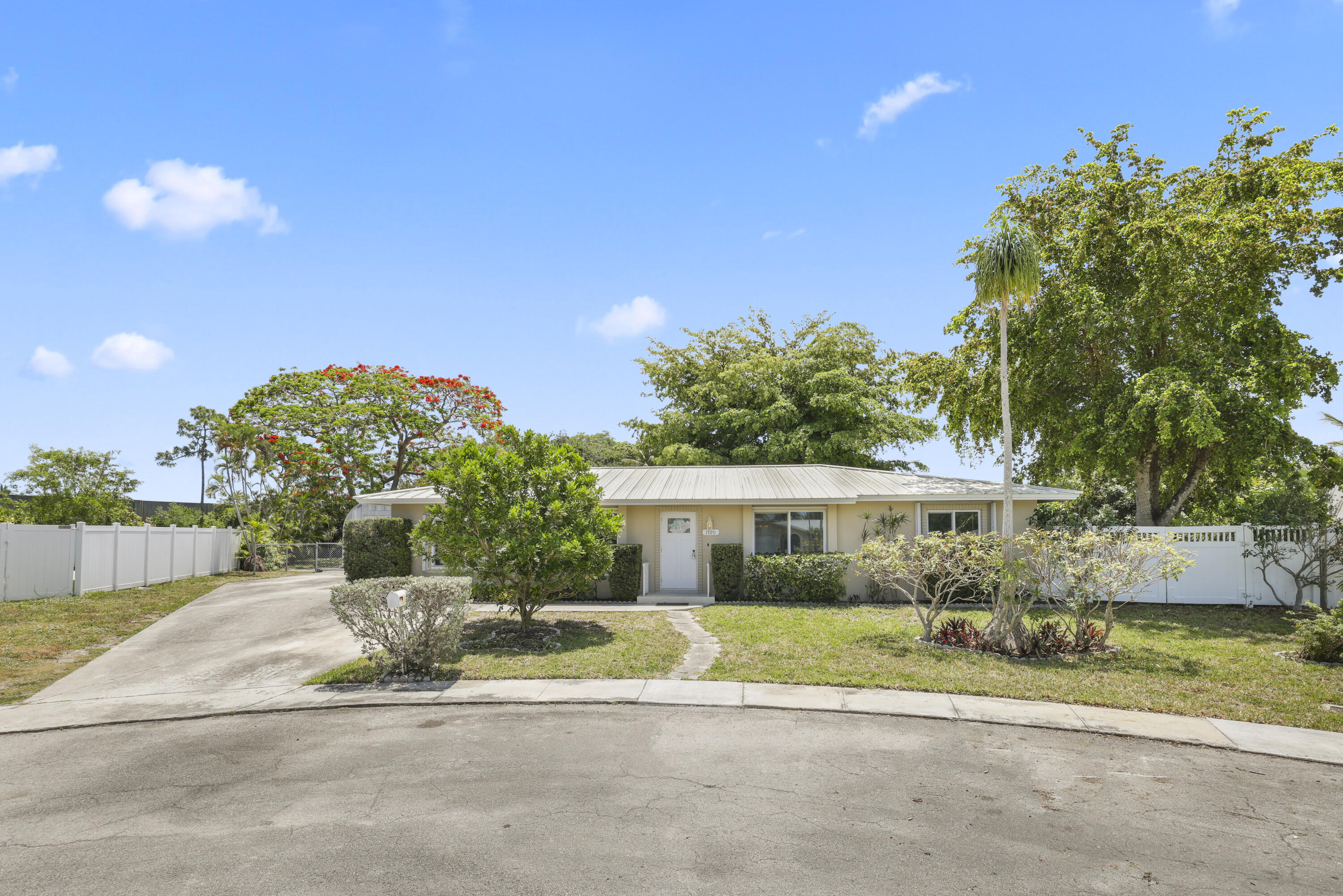 1720 SW 10th, Boca Raton FL 33486