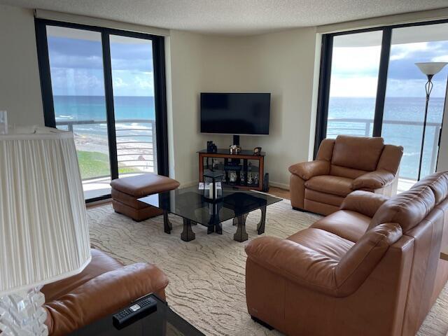 250 S Ocean #3h, Boca Raton FL 33432