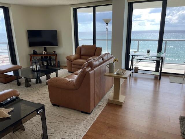 250 S Ocean #3h, Boca Raton FL 33432