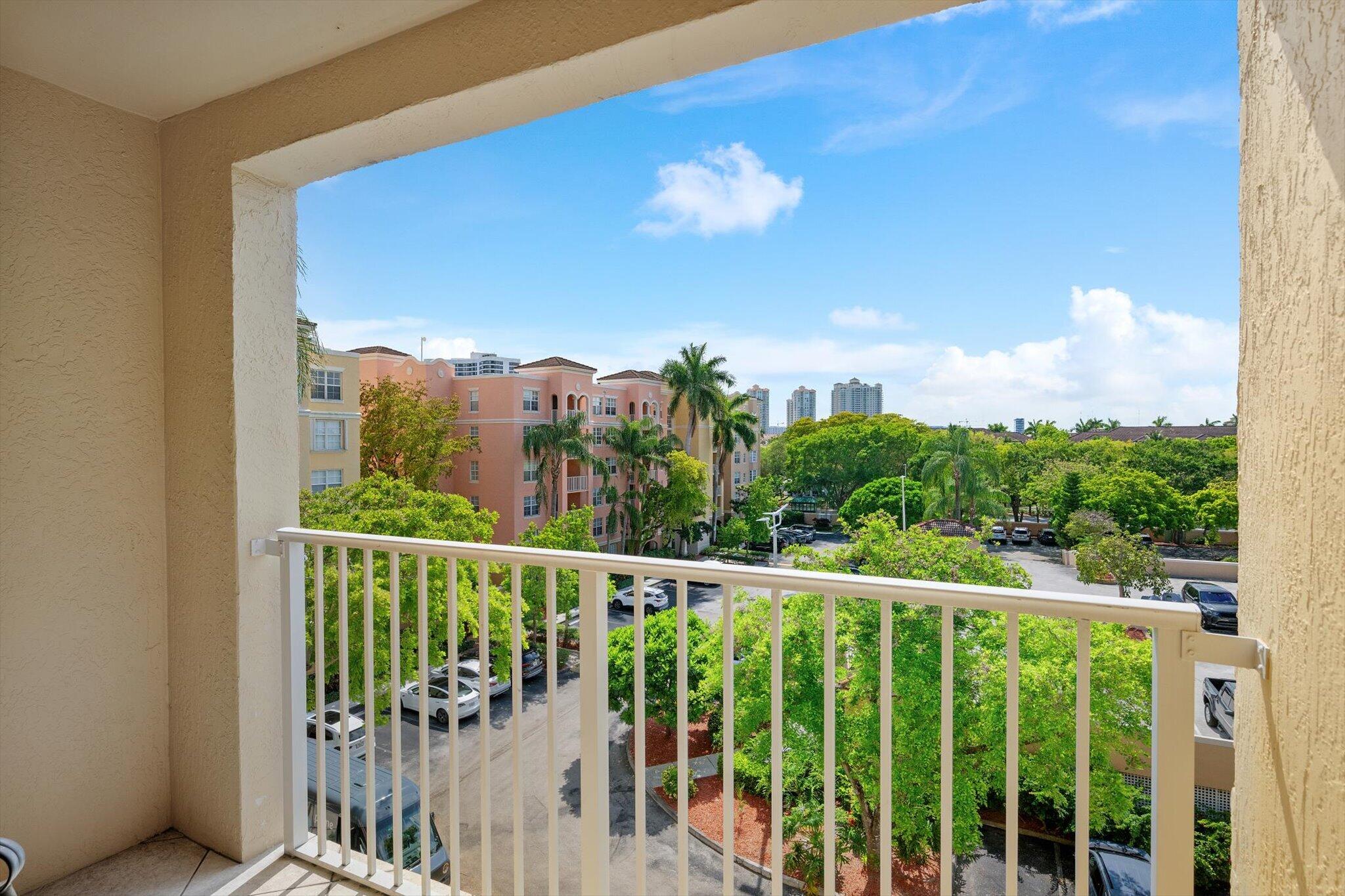 19601 E Country Club #7505, Aventura FL 33180