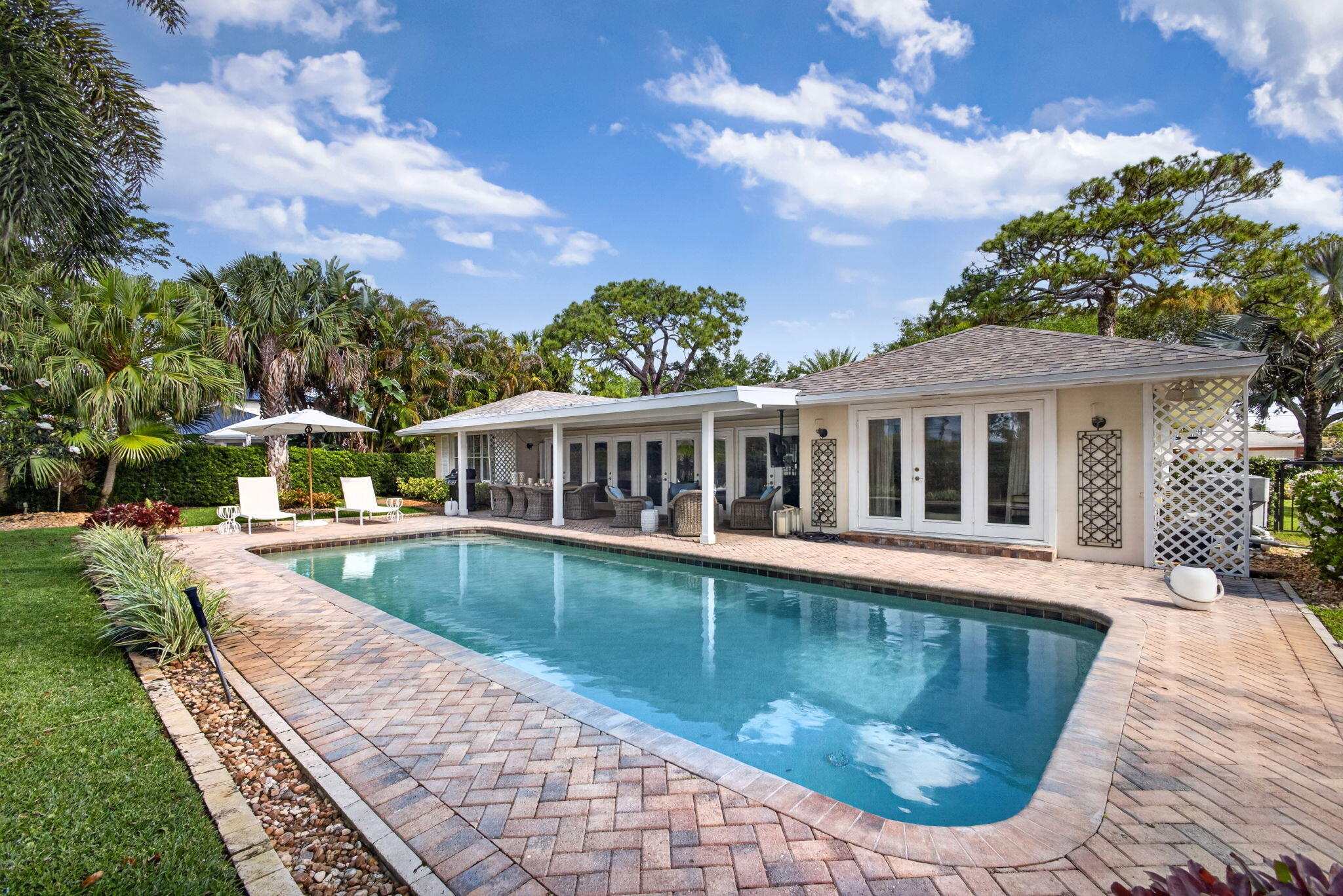 291 Country Club, Tequesta FL 33469