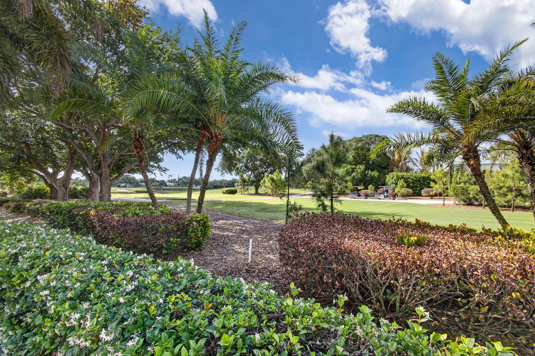 291 Country Club, Tequesta FL 33469
