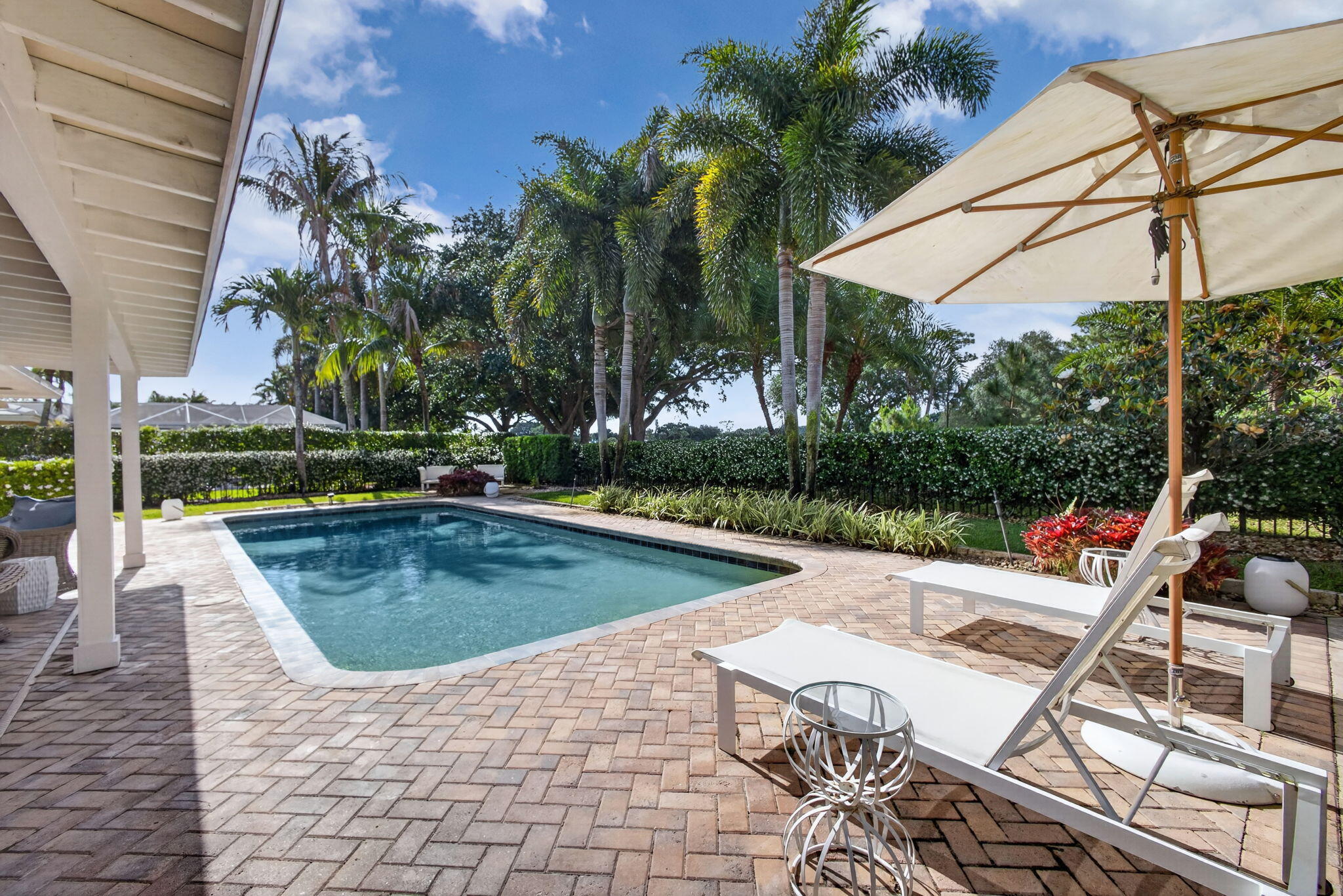 291 Country Club, Tequesta FL 33469