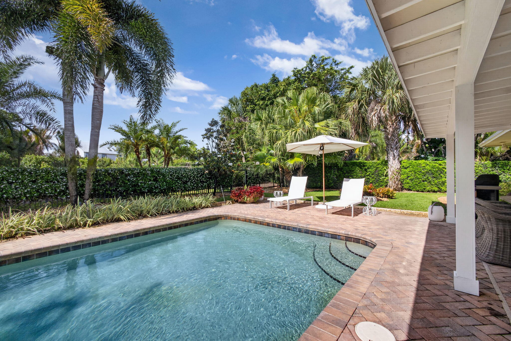 291 Country Club, Tequesta FL 33469