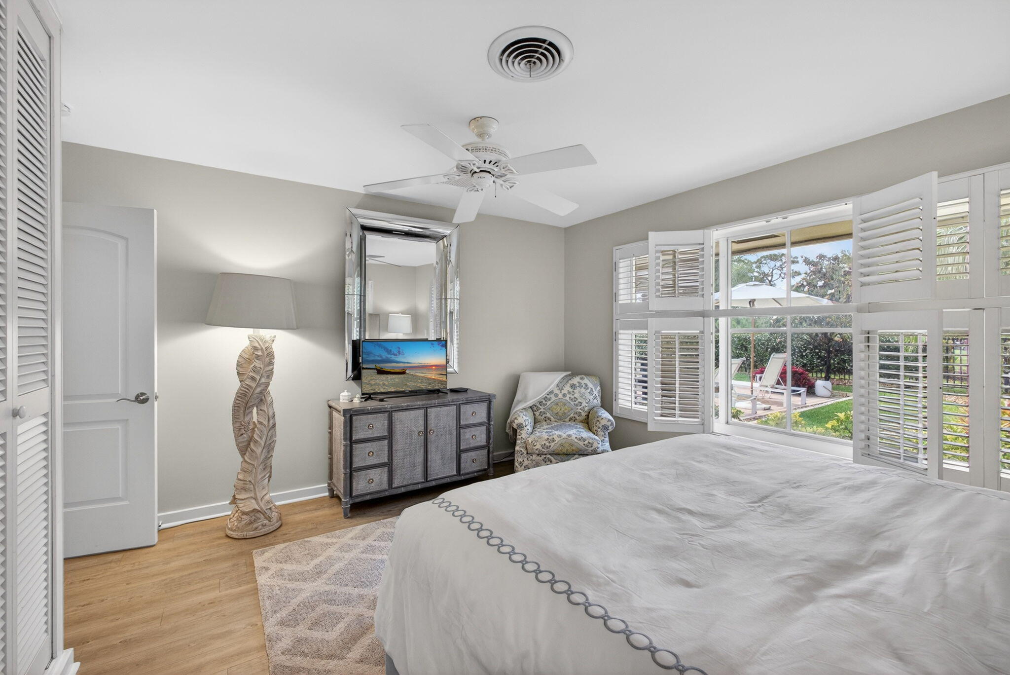 291 Country Club, Tequesta FL 33469