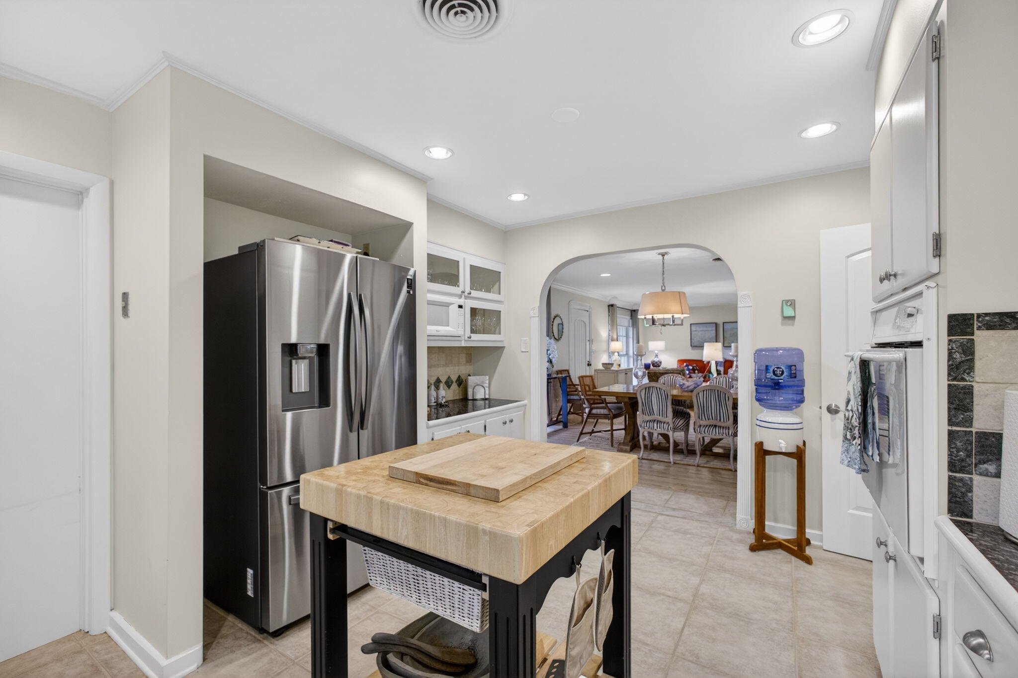 291 Country Club, Tequesta FL 33469