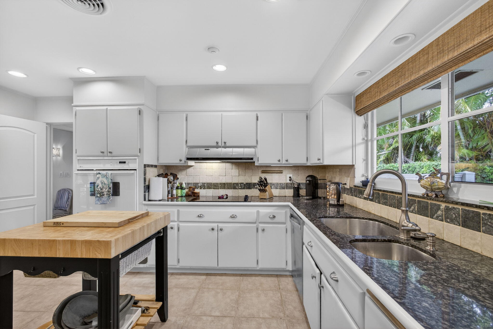 291 Country Club, Tequesta FL 33469