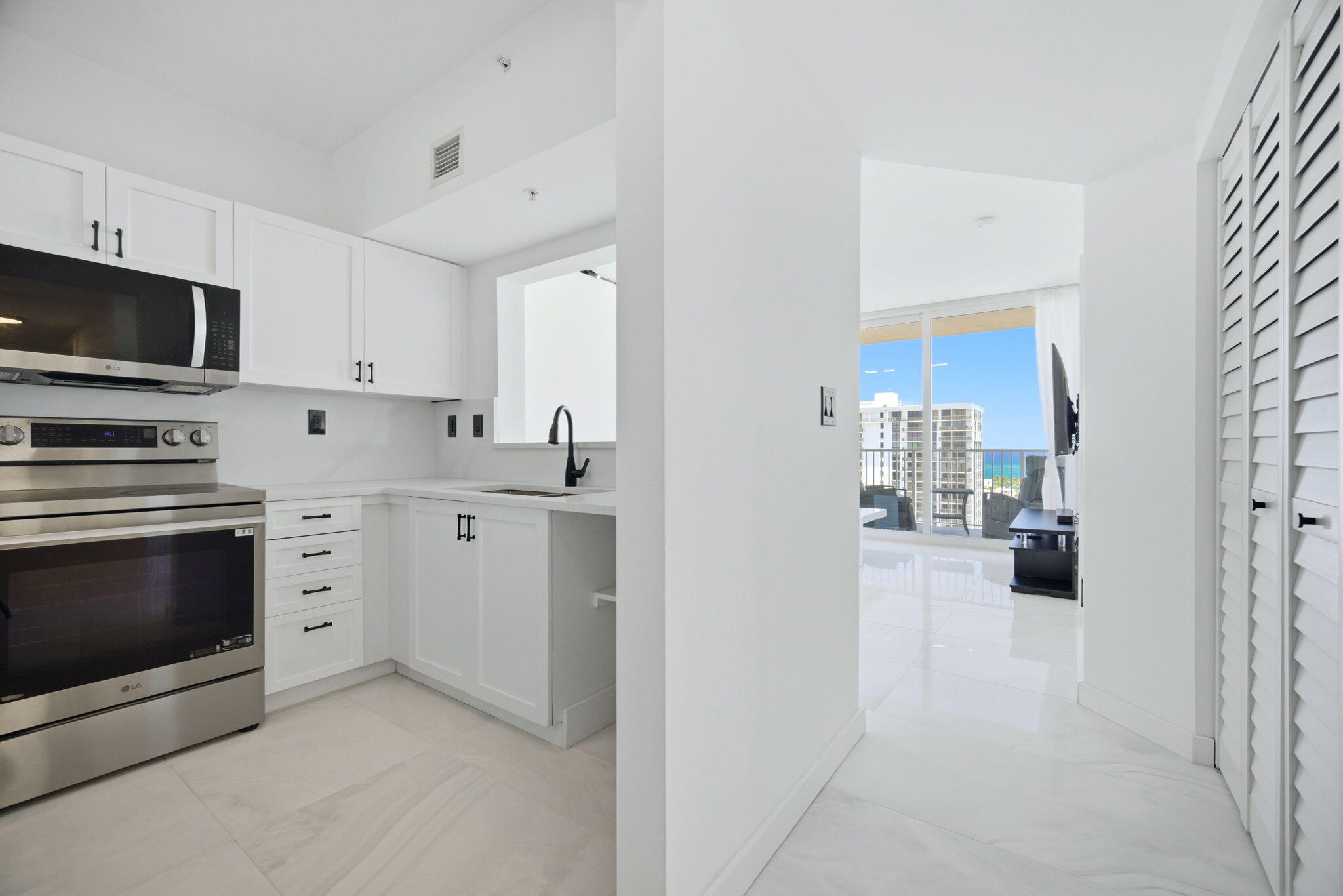 3020 NE 32nd #1407, Fort Lauderdale FL 33308