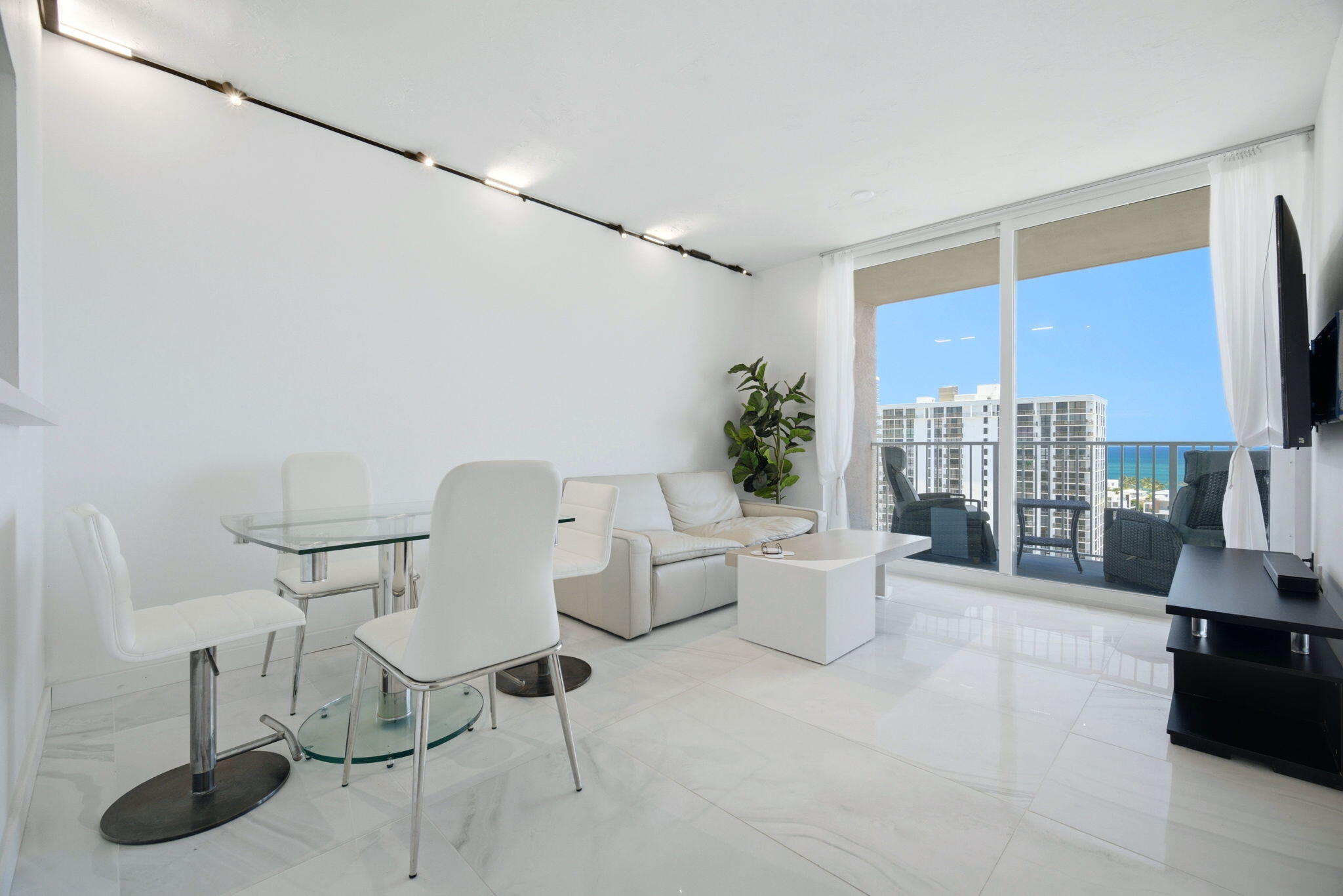3020 NE 32nd #1407, Fort Lauderdale FL 33308
