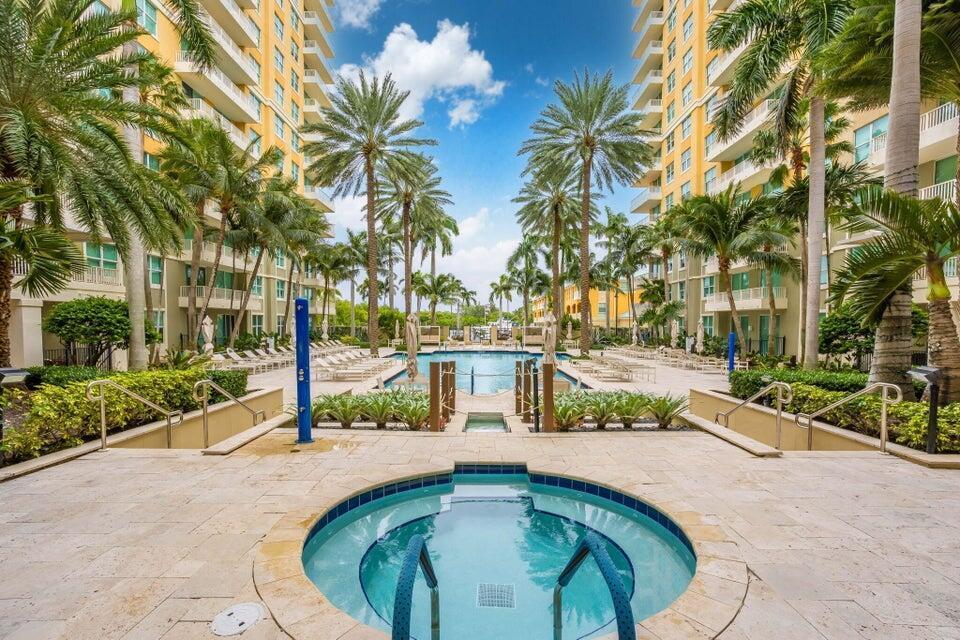 625 Casa Loma #Lower Penthouse 9  Unit 1, Boynton Beach FL 33435