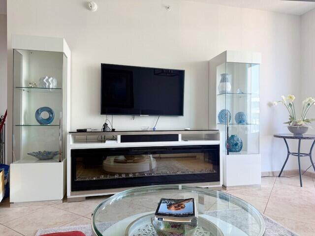 625 Casa Loma #Lower Penthouse 9  Unit 1, Boynton Beach FL 33435