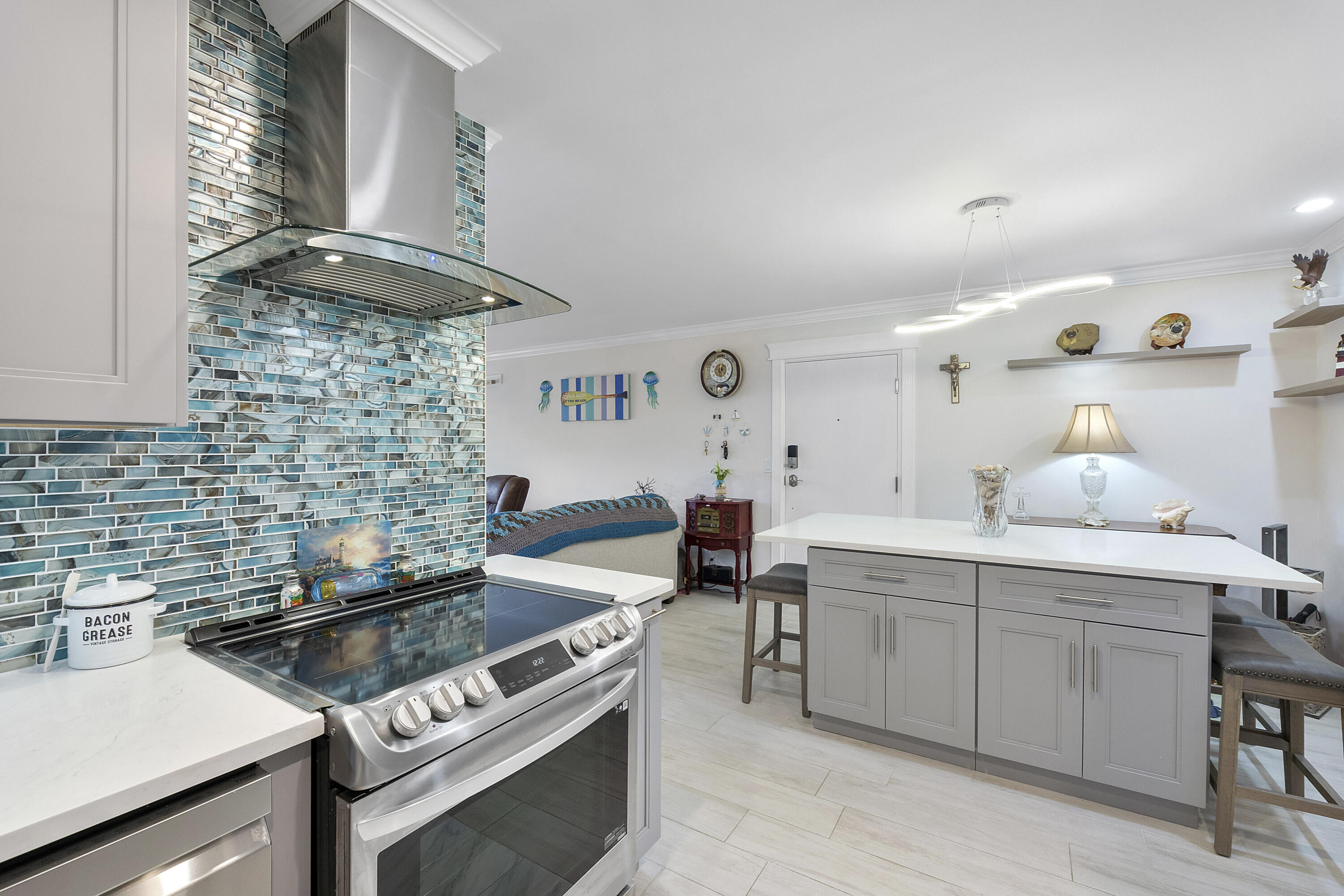 6517 Bay Club #4, Fort Lauderdale FL 33308