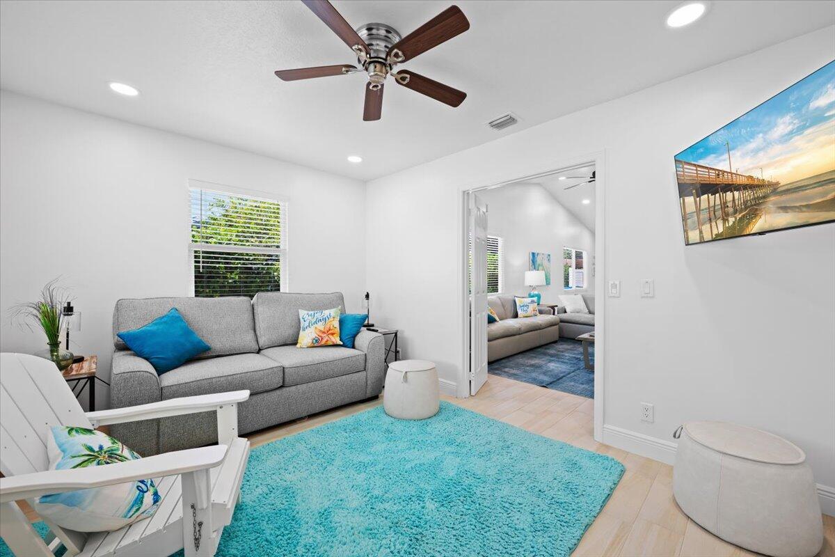 6075 Francis, Jupiter FL 33458