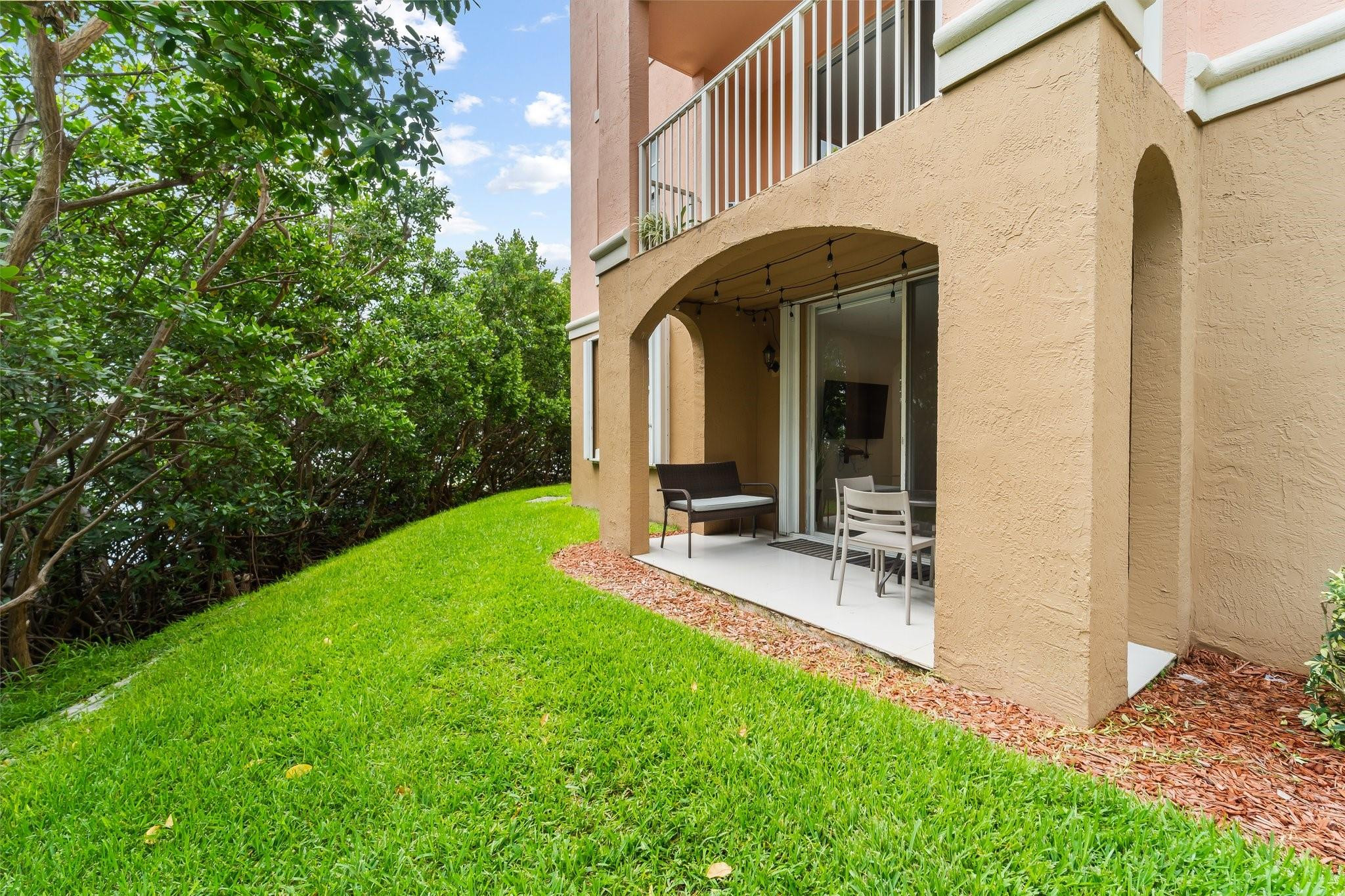 19999 E Country Club #1108, Aventura FL 33180