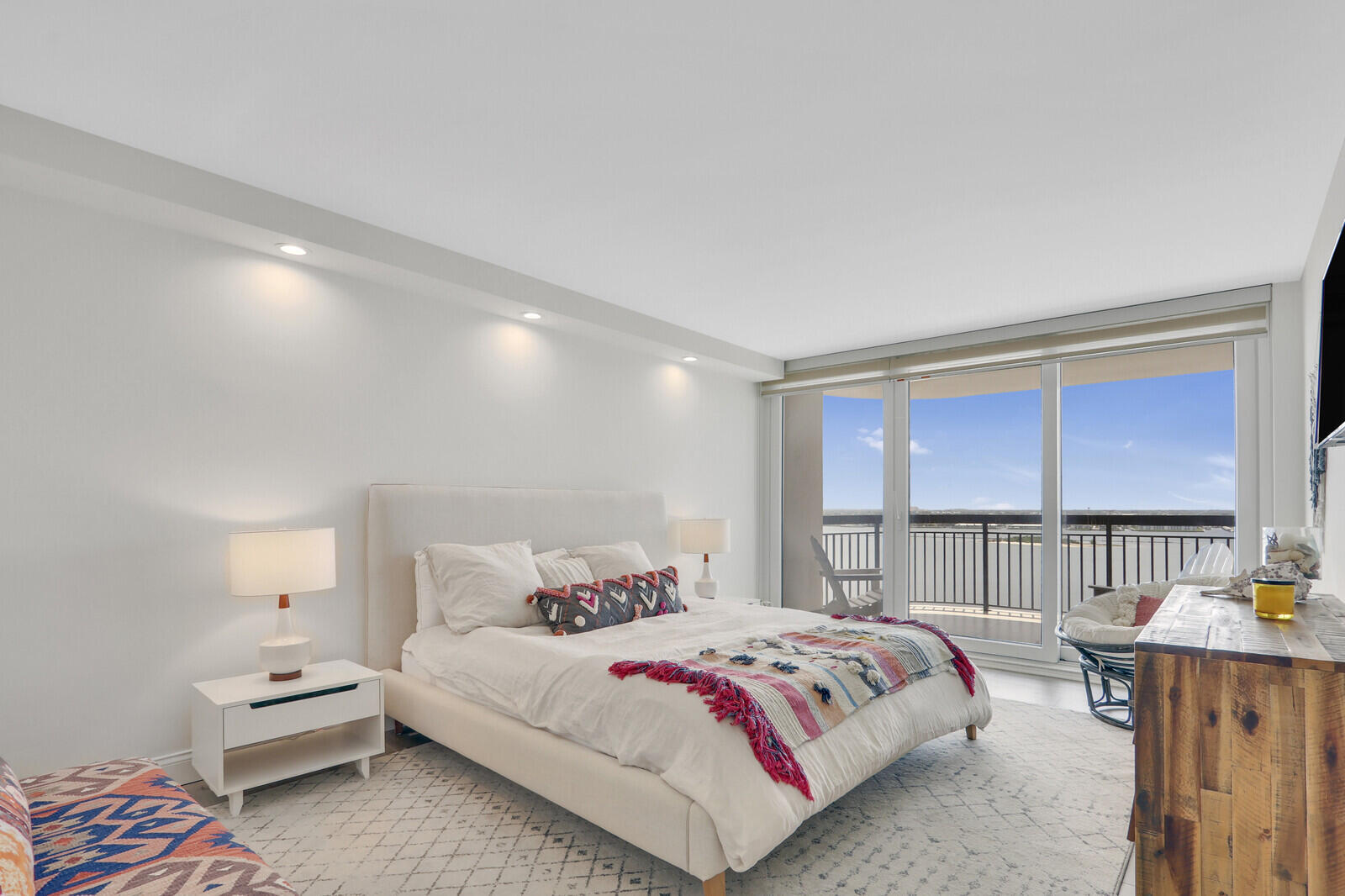 5380 N Ocean #18j, Singer Island FL 33404