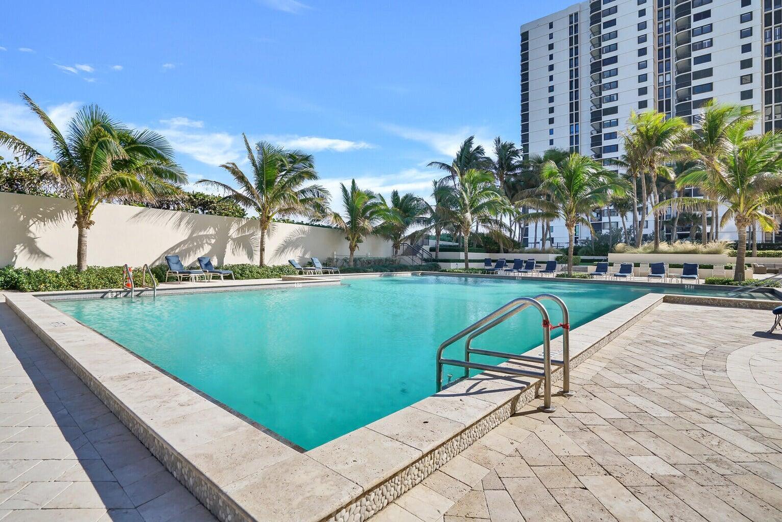 5380 N Ocean #18j, Singer Island FL 33404